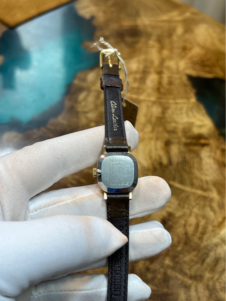 1857b16e-9349-465e-a776-1edad75a3ed3