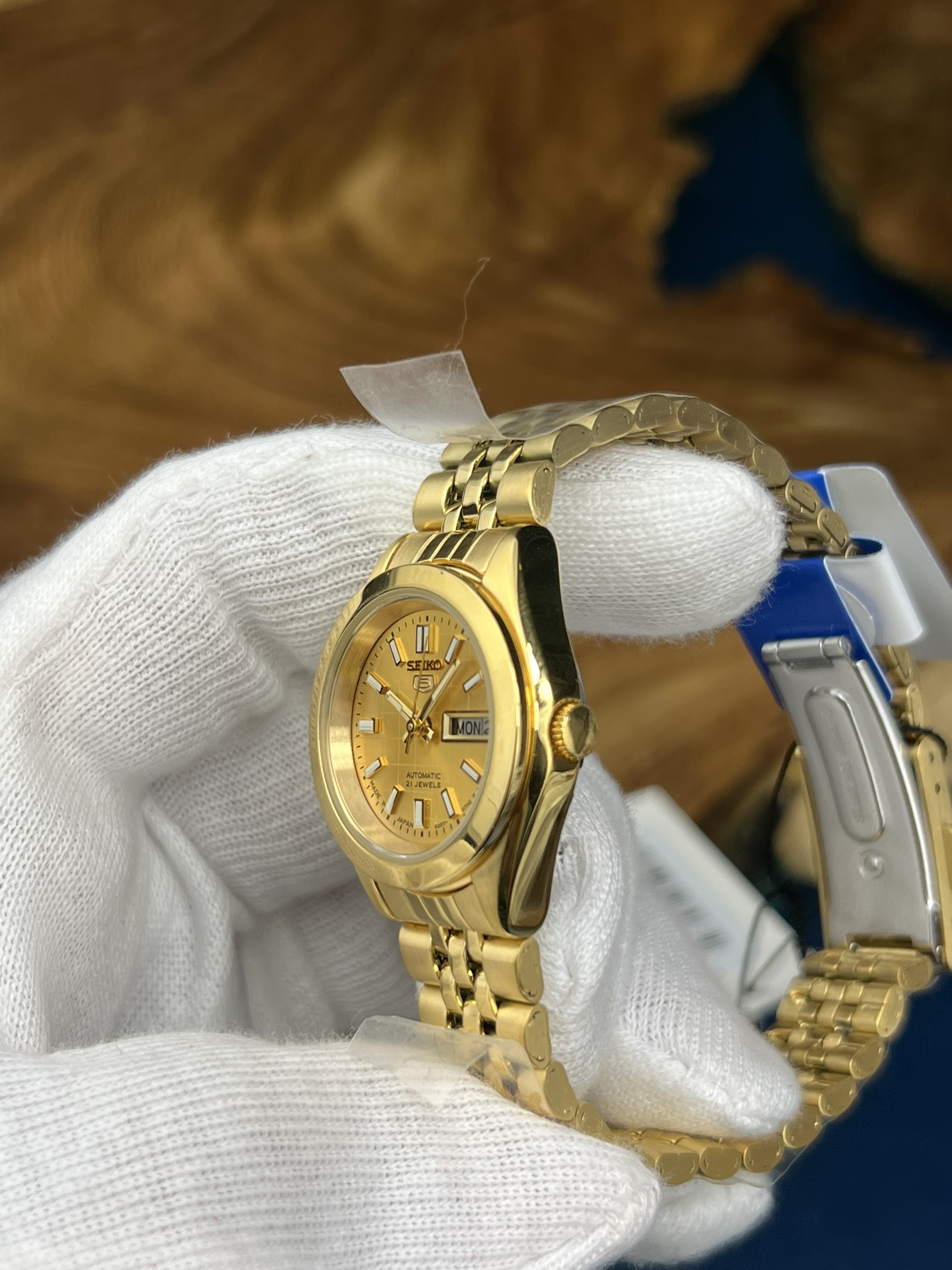 2-1c019ec6-0a9e-4366-a578-746362c8651c