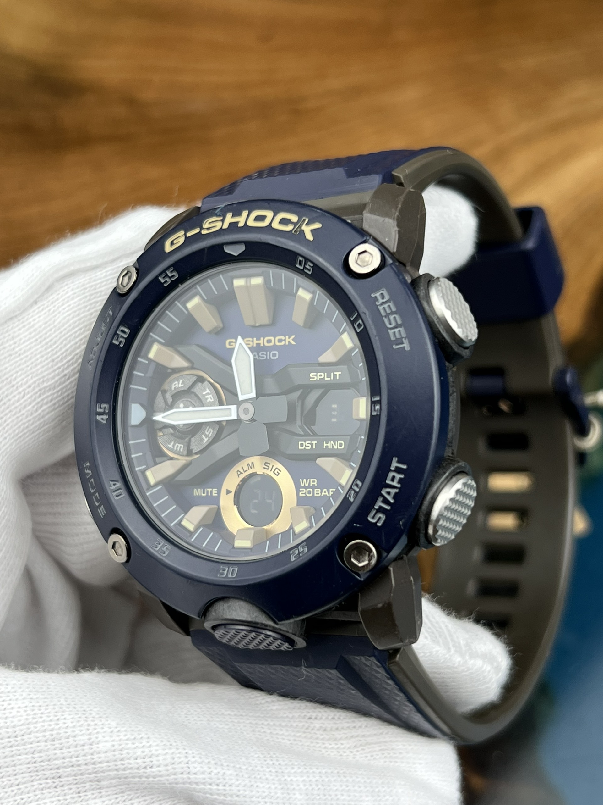 2-252867cd-2e8f-4327-bc61-3a334ae22948