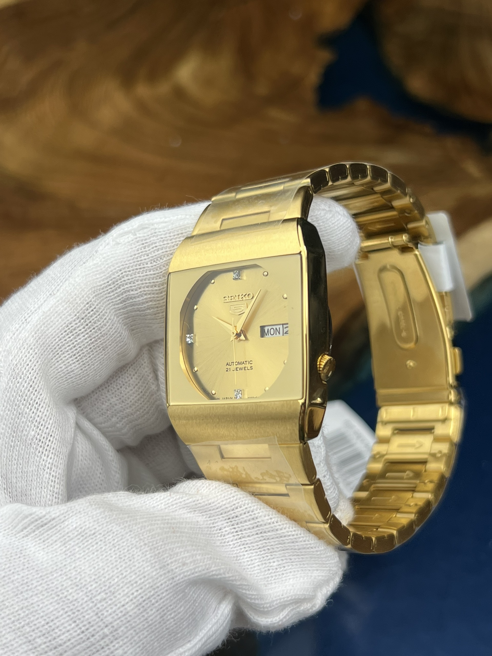 2-315810ad-7147-4aa8-9a6e-2ab21dc714ea