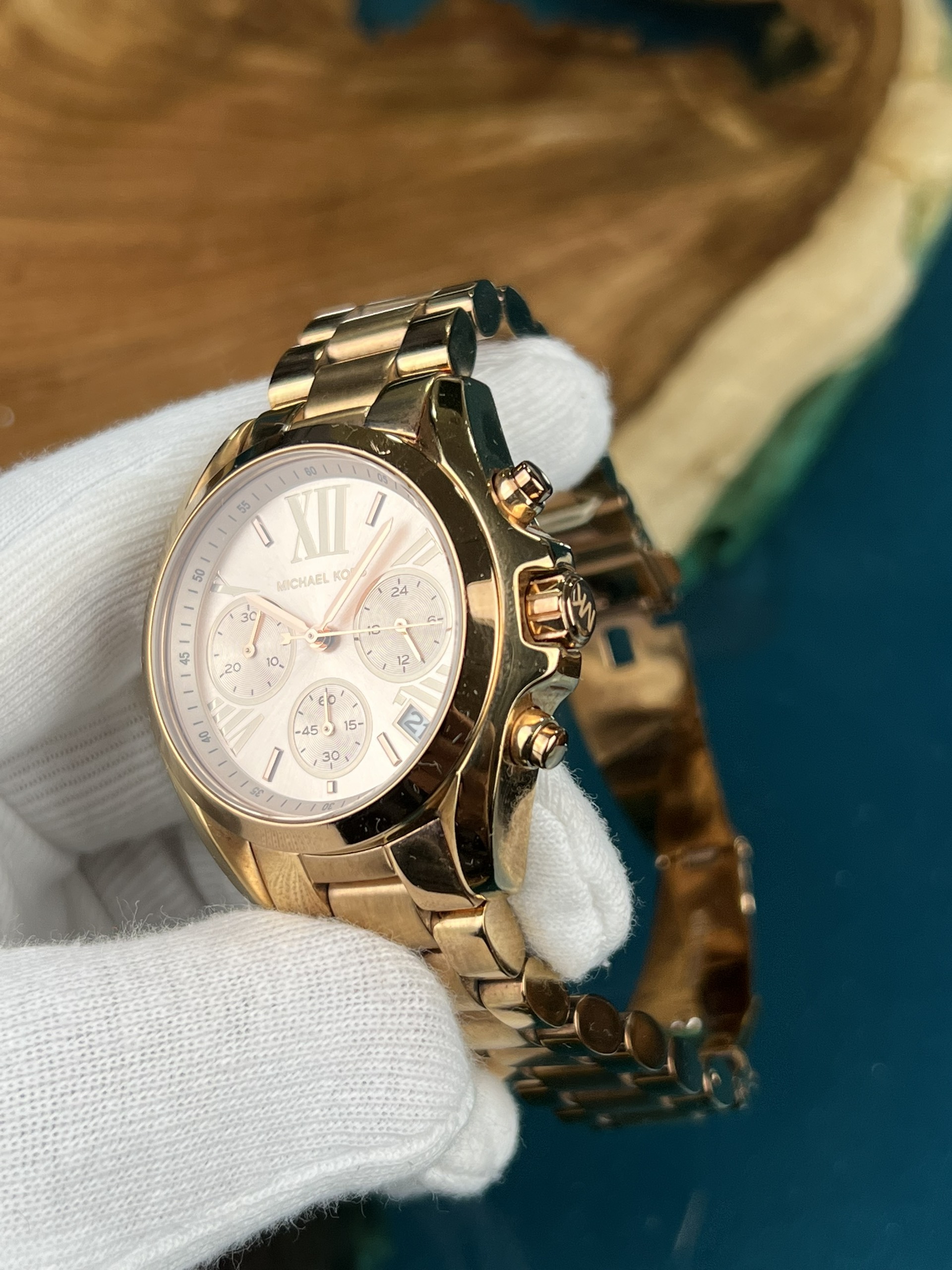 2-57255925-8b9e-4c0d-9def-96cbba39210a