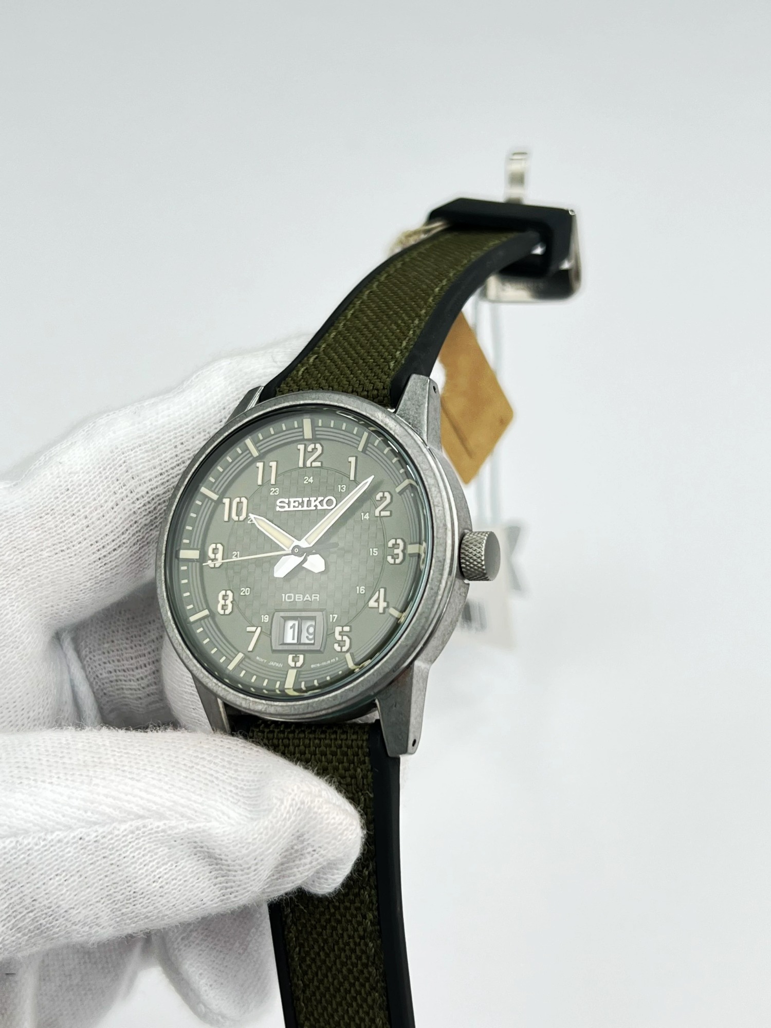 2-62612a35-299b-435f-aa01-e34aa0da6f24