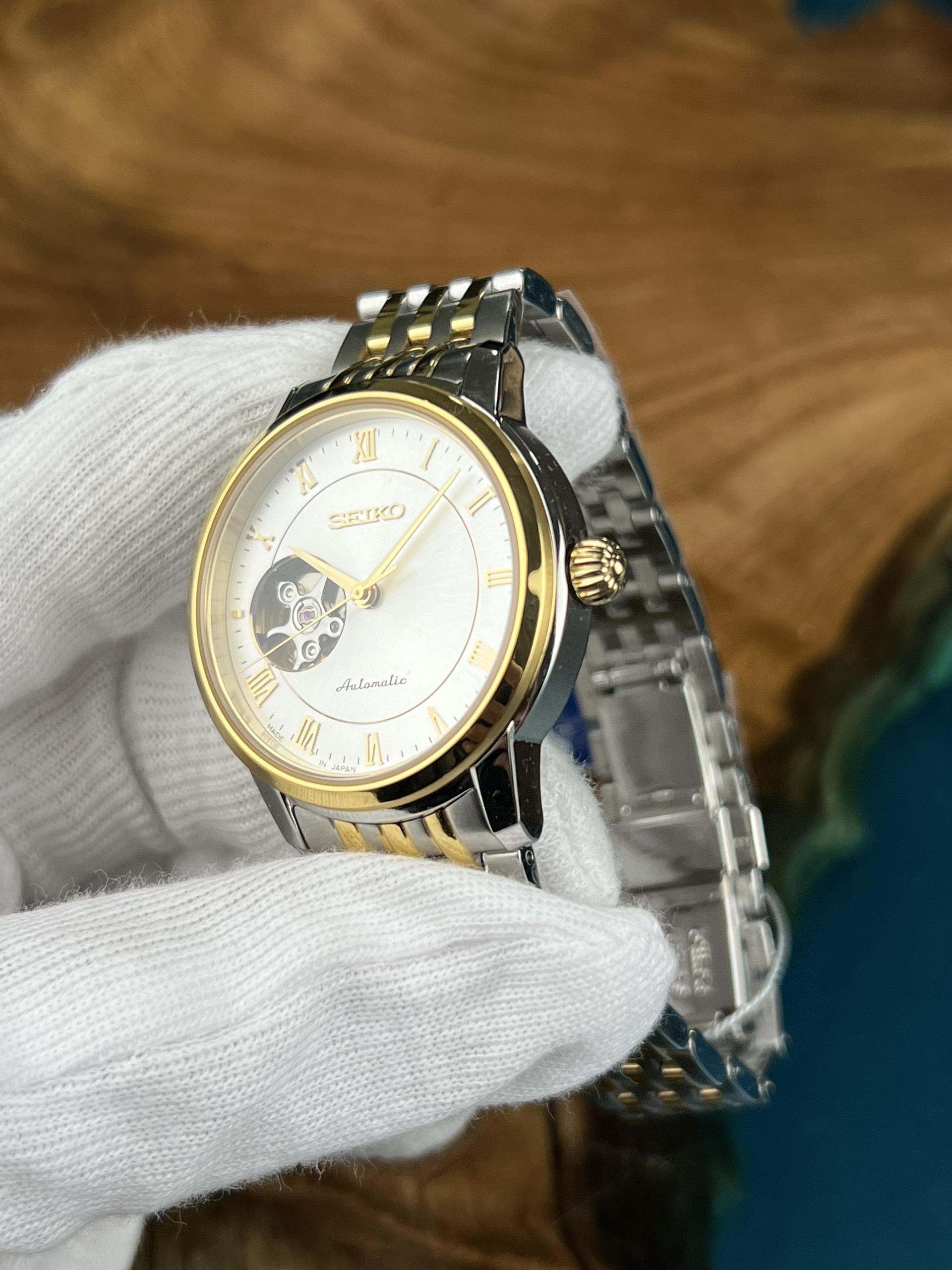 2-7a3ff273-7985-4df7-9547-e418b9a7de0c