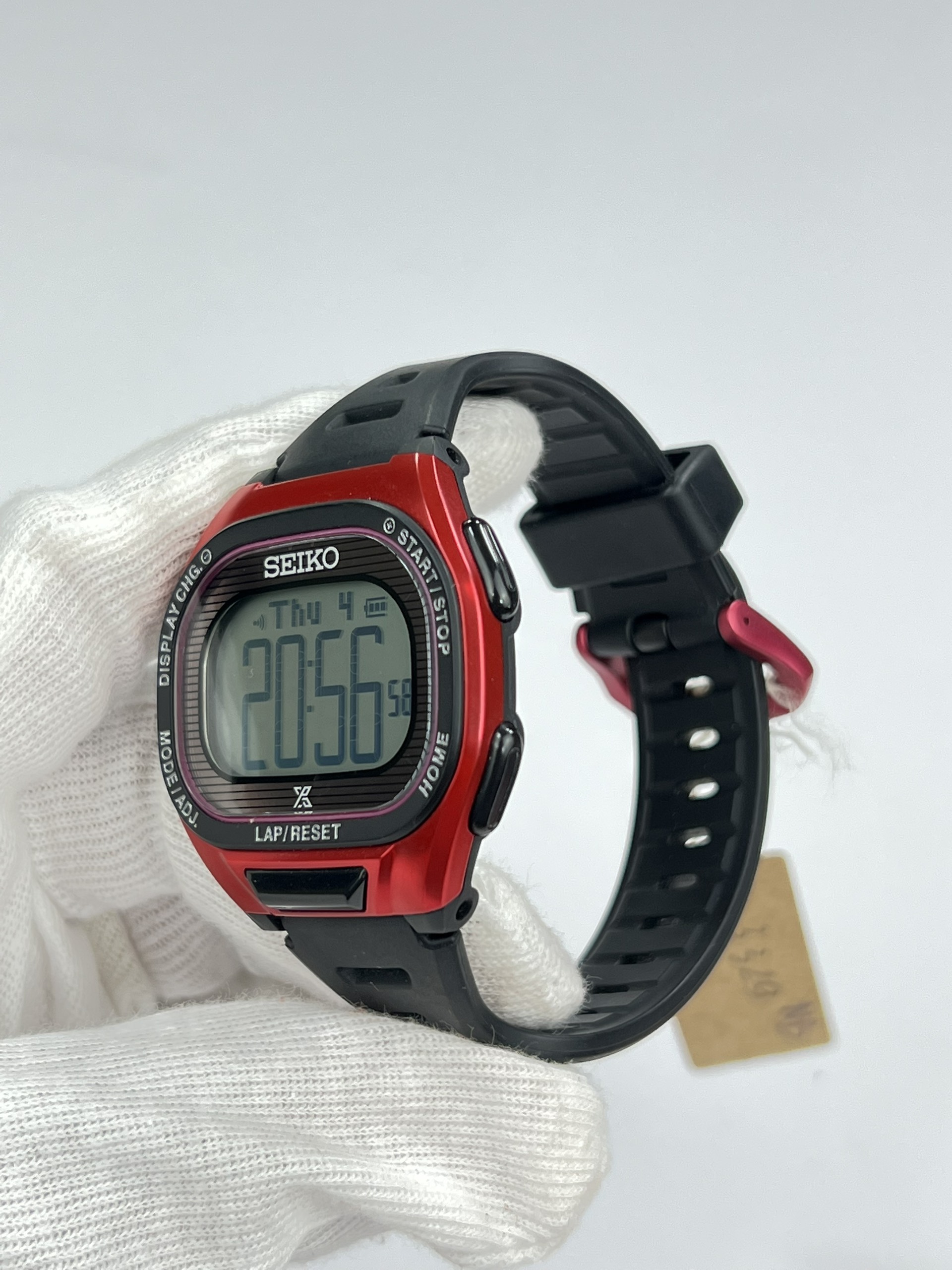 2-7d933634-6ef0-46a0-a23c-faa932475206