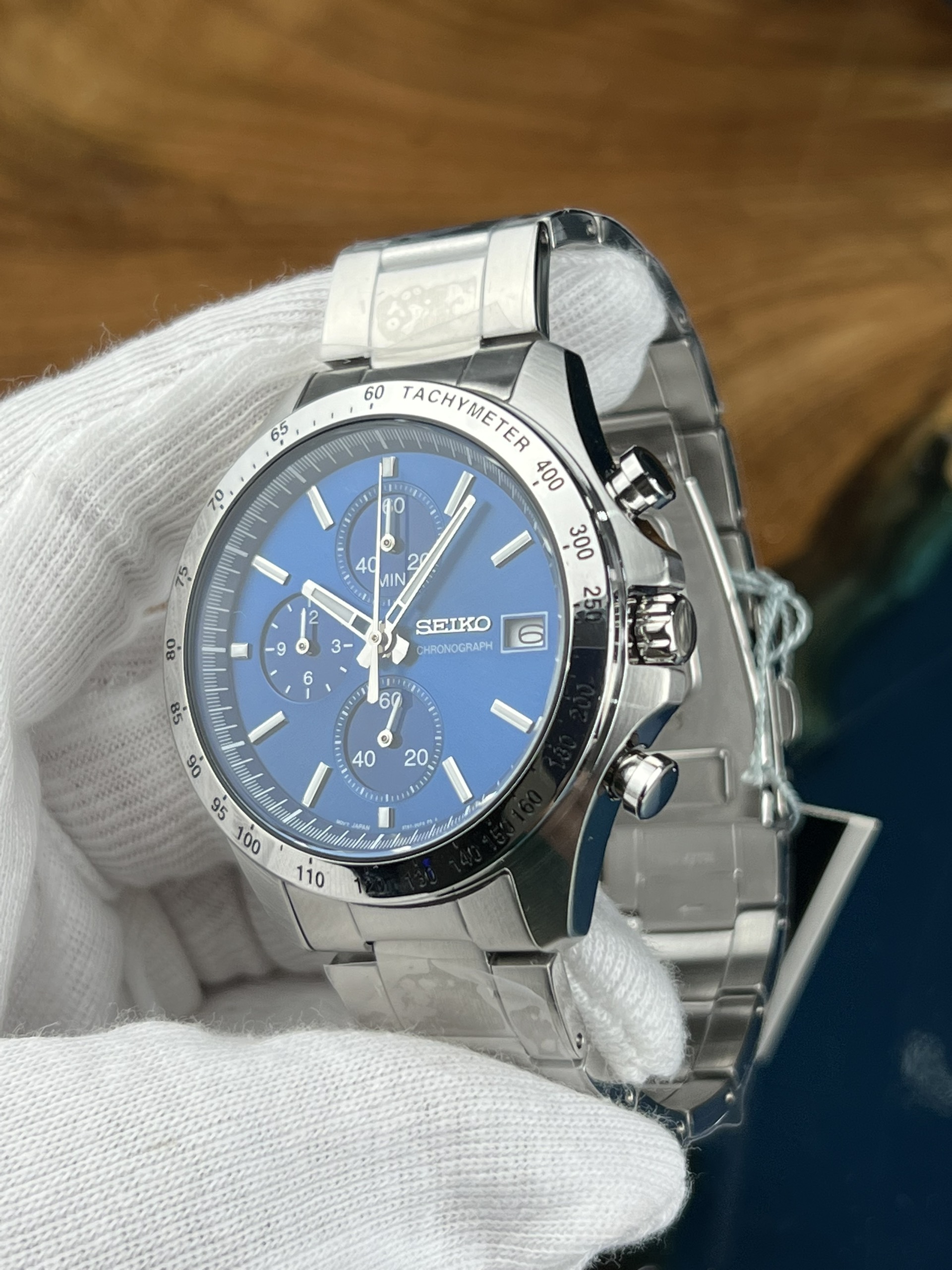 2-974d62ff-fac5-4830-9768-f955820f4bc4