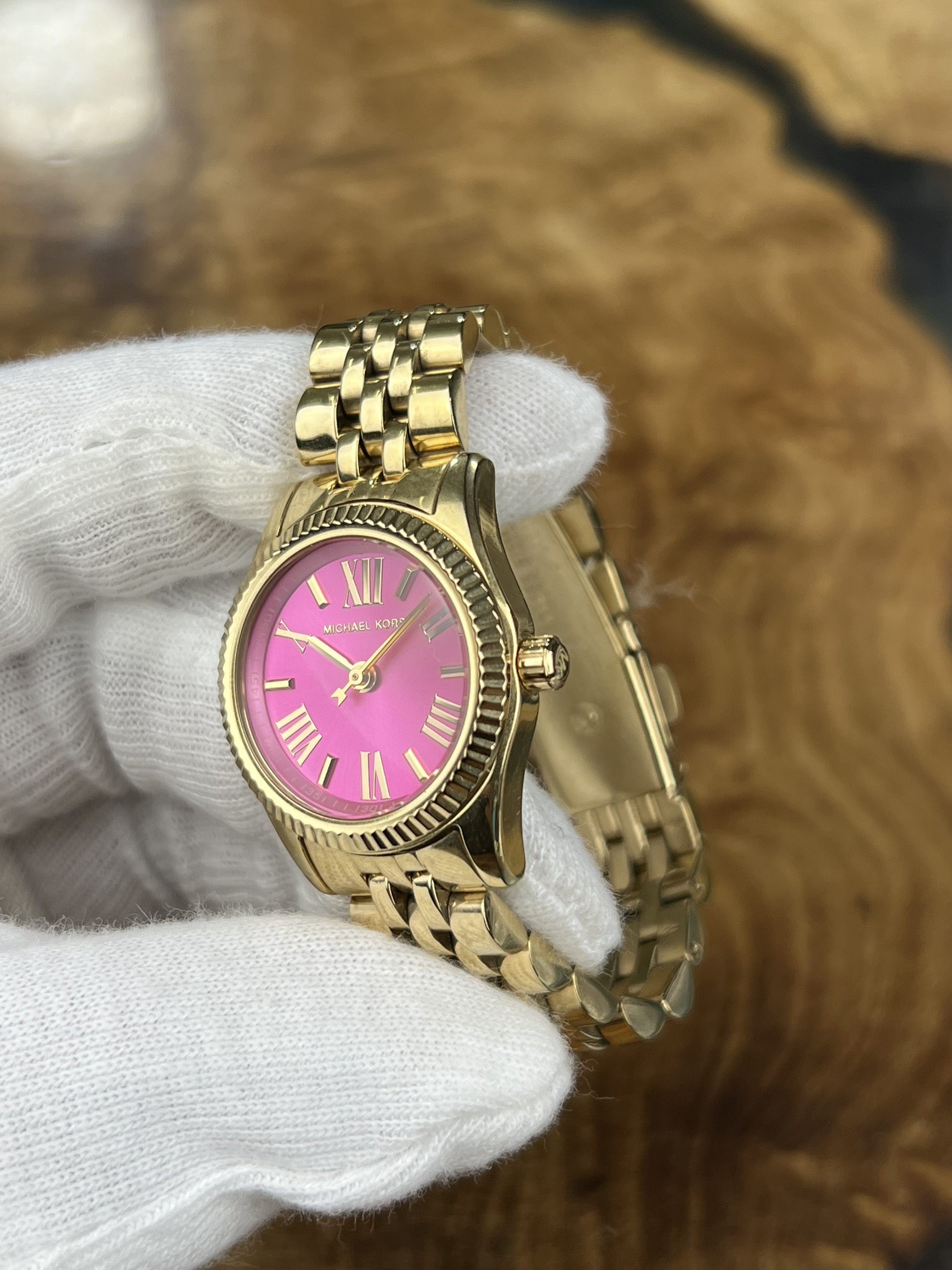 2-991bd2bb-d7e4-4851-8f80-6b1d4eac3d30