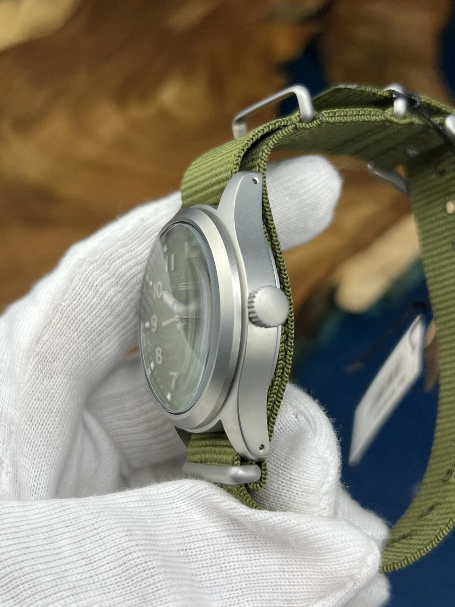 2-b20528bf-c944-489c-a246-b68eade8ef42