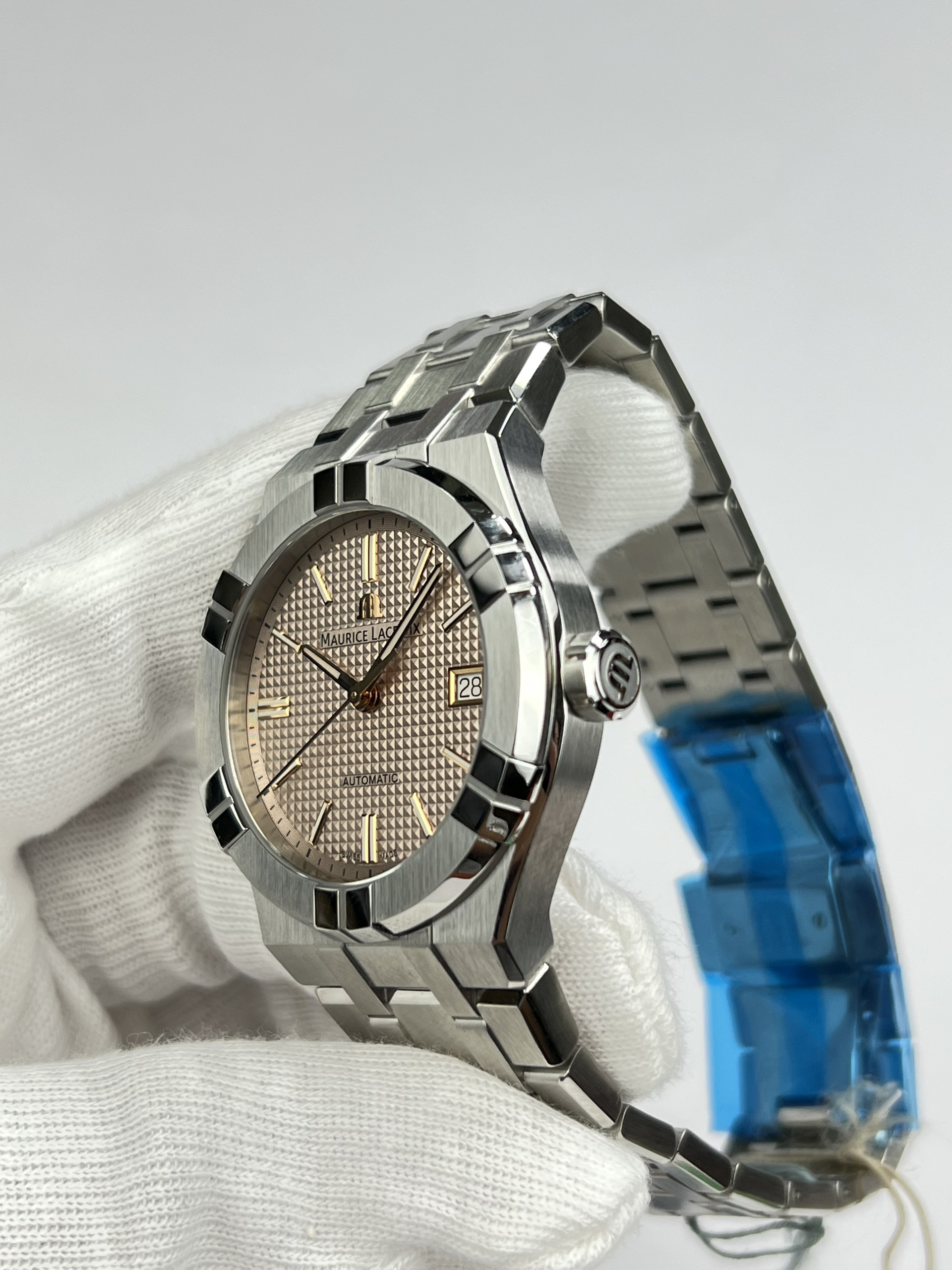 2-c5ca6f74-7db8-4f16-8af8-03f90514ba89