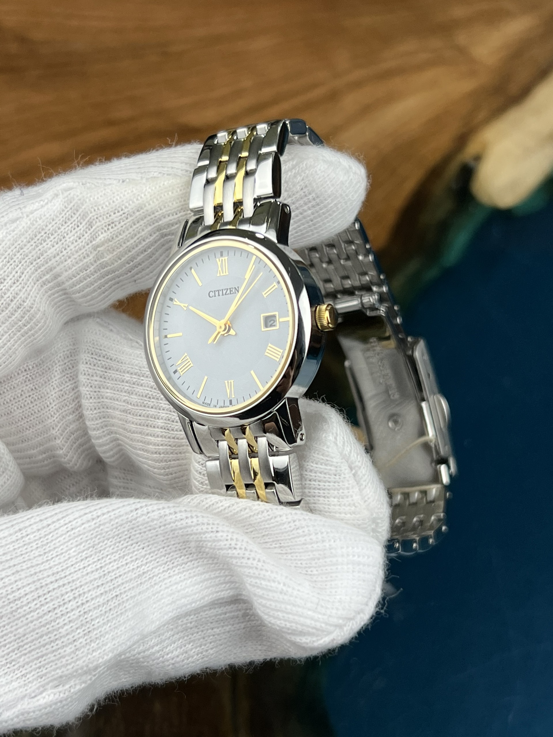 2-d98163d3-3ac7-492b-9350-0ffe61155813-b81feb85-e53b-4996-8707-5d40d8eb0074