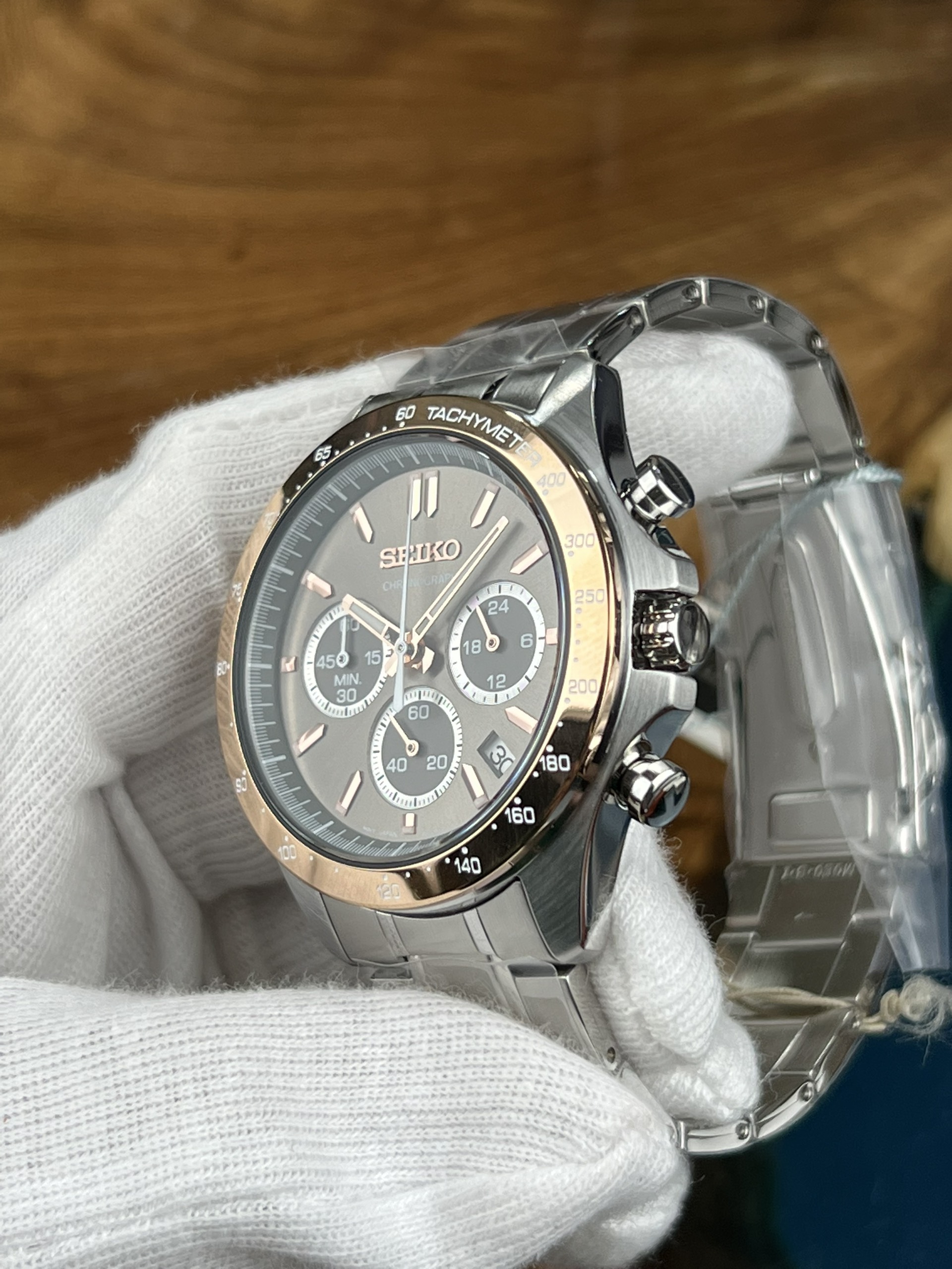 2-eb108f33-d278-41a5-ac2e-cf97469d305d