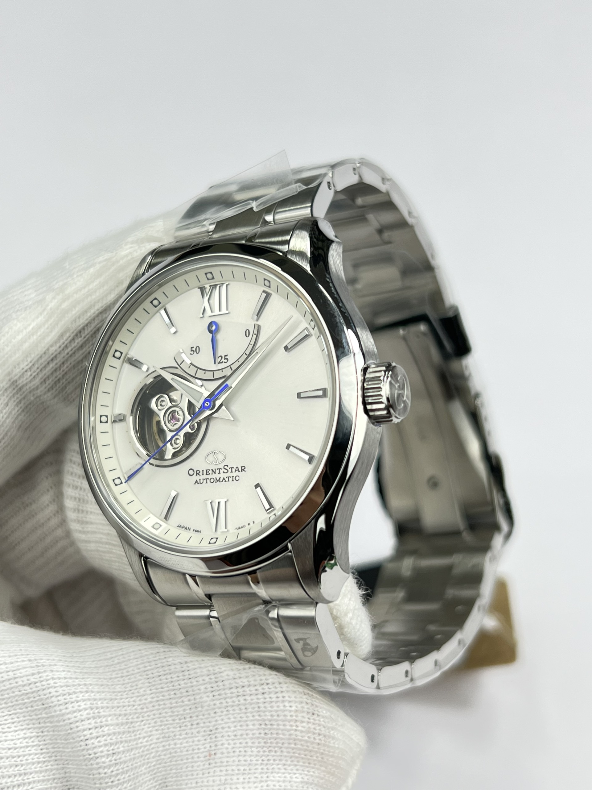 2-f5eb70e4-01b3-4e08-93a6-2a481218f945