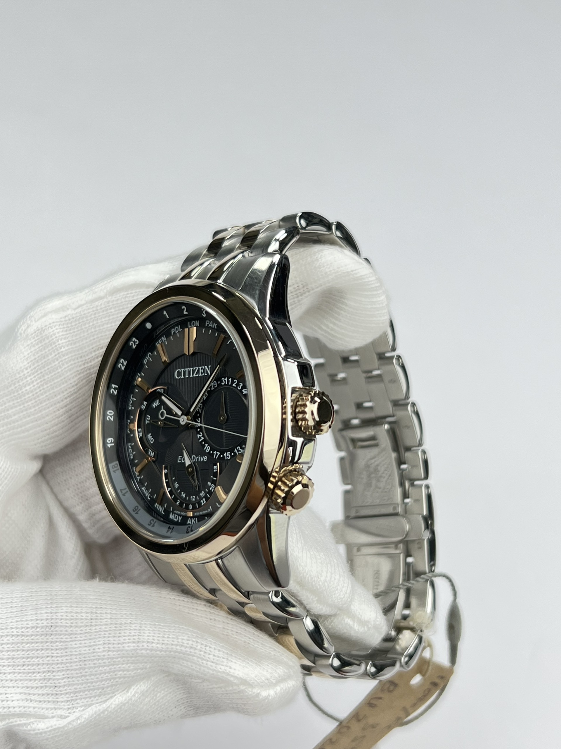 22-a03583bf-b357-4d04-a5a2-990ccb4cfedf