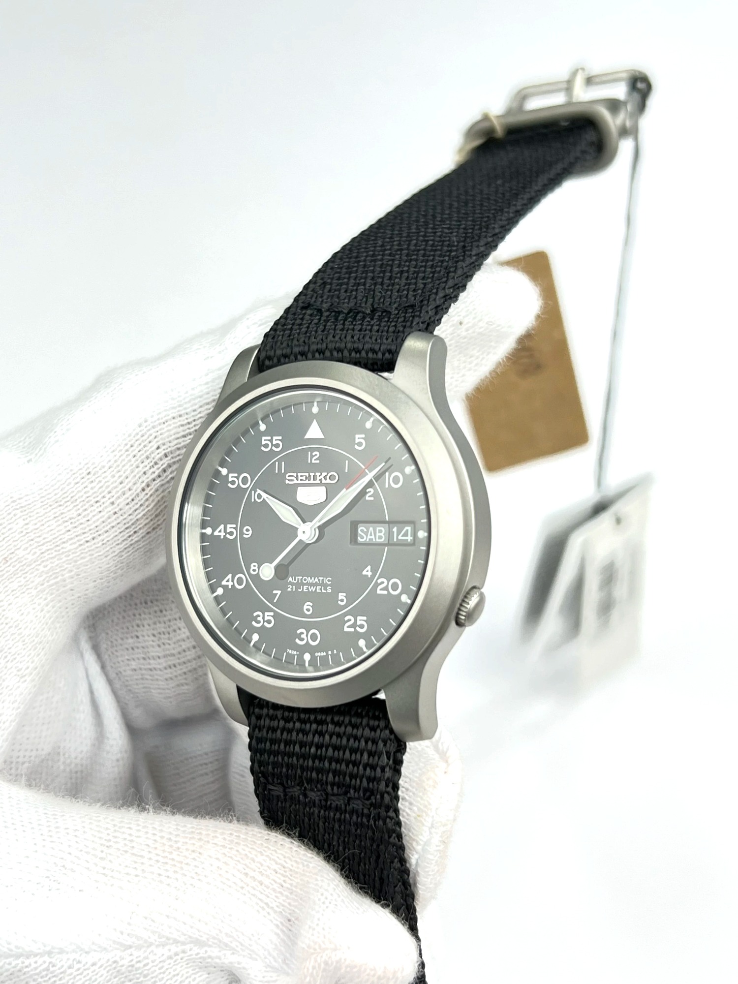 22-c79adda5-b5e3-40d8-95f0-af73e4d825a9-0898c734-d9d2-4ffd-b287-f7bbd243ec64-6e3a3bd4-cc32-448b-a803-6b1c0396f764