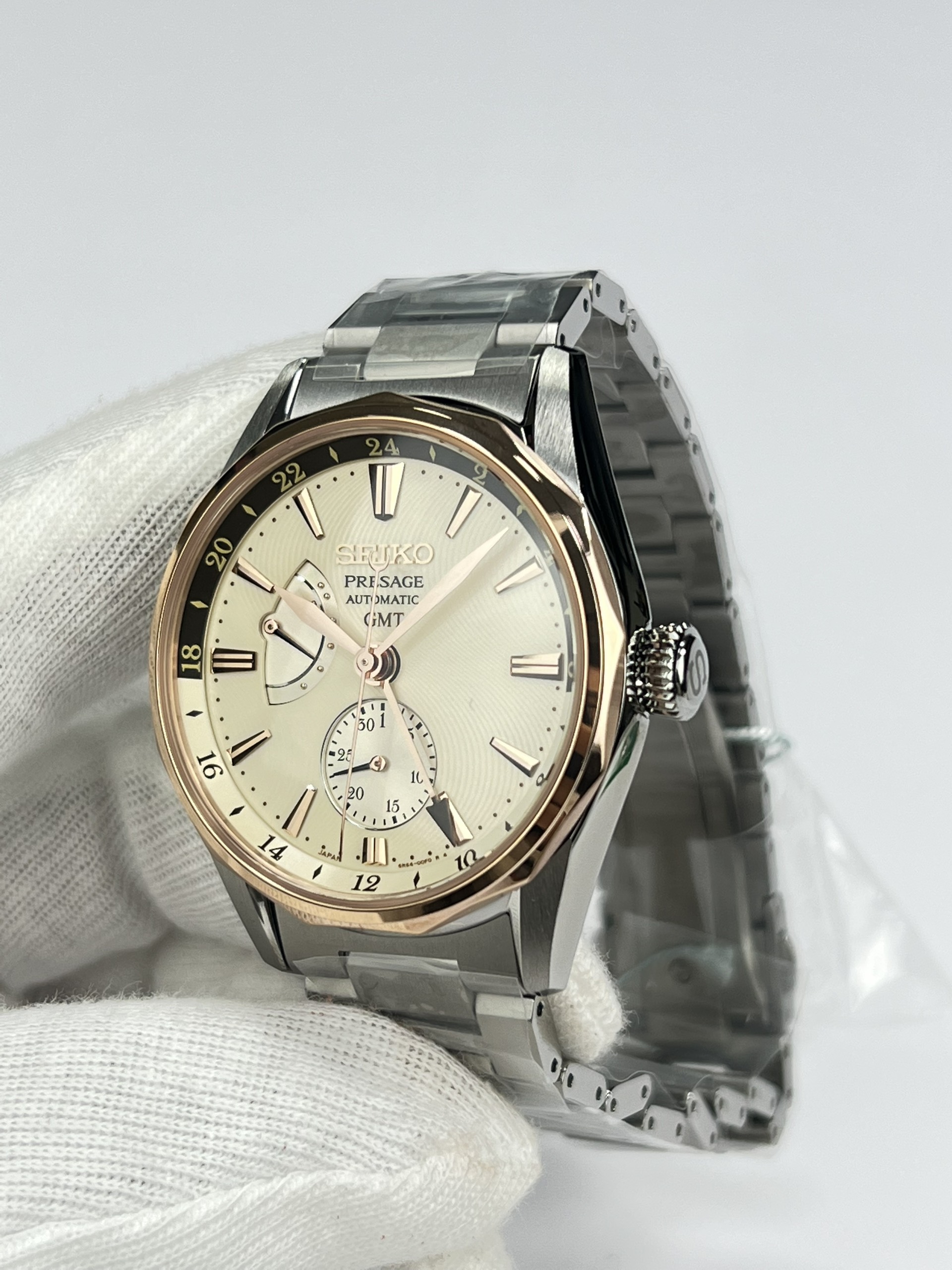 22-e5ae3943-eab1-45fb-a53d-c5ae502b1404-ee0cea8e-f5aa-419a-90b5-cc3f49c42878-d3cc0440-2c55-481d-9b83-affc3e550793