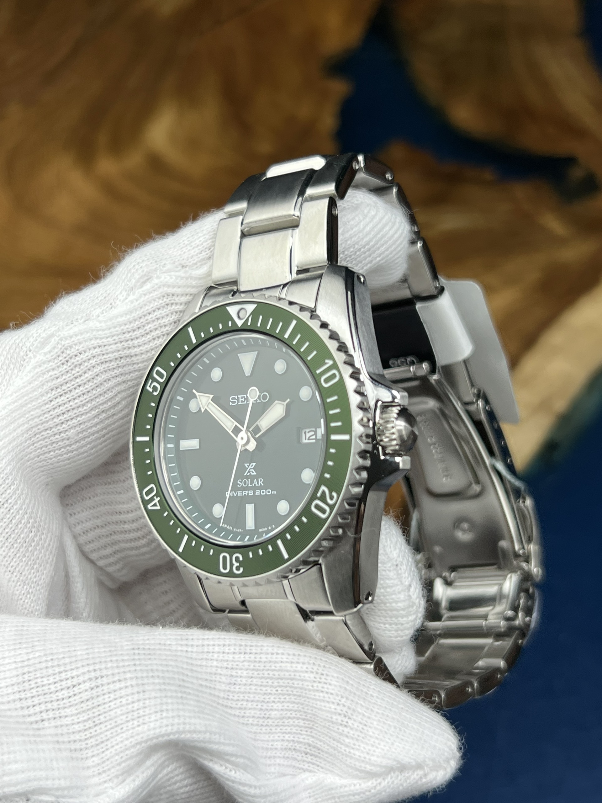 22-f55d7b4f-6388-4443-9111-c3d3688e3830