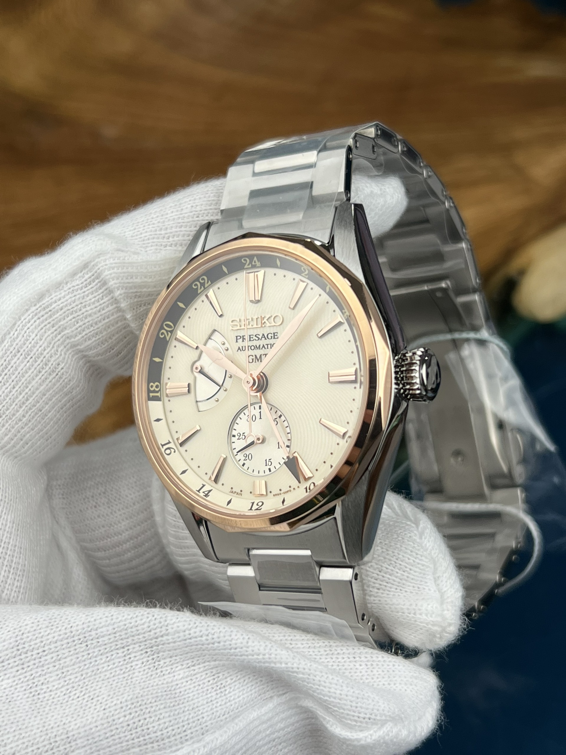 22-fab4400a-ce1b-4cd8-8936-7720d7074a50-e1c21ebd-366f-4566-9040-785a8d5d4237-cb45805f-ed48-4ed5-ab5f-462b17e09e4b