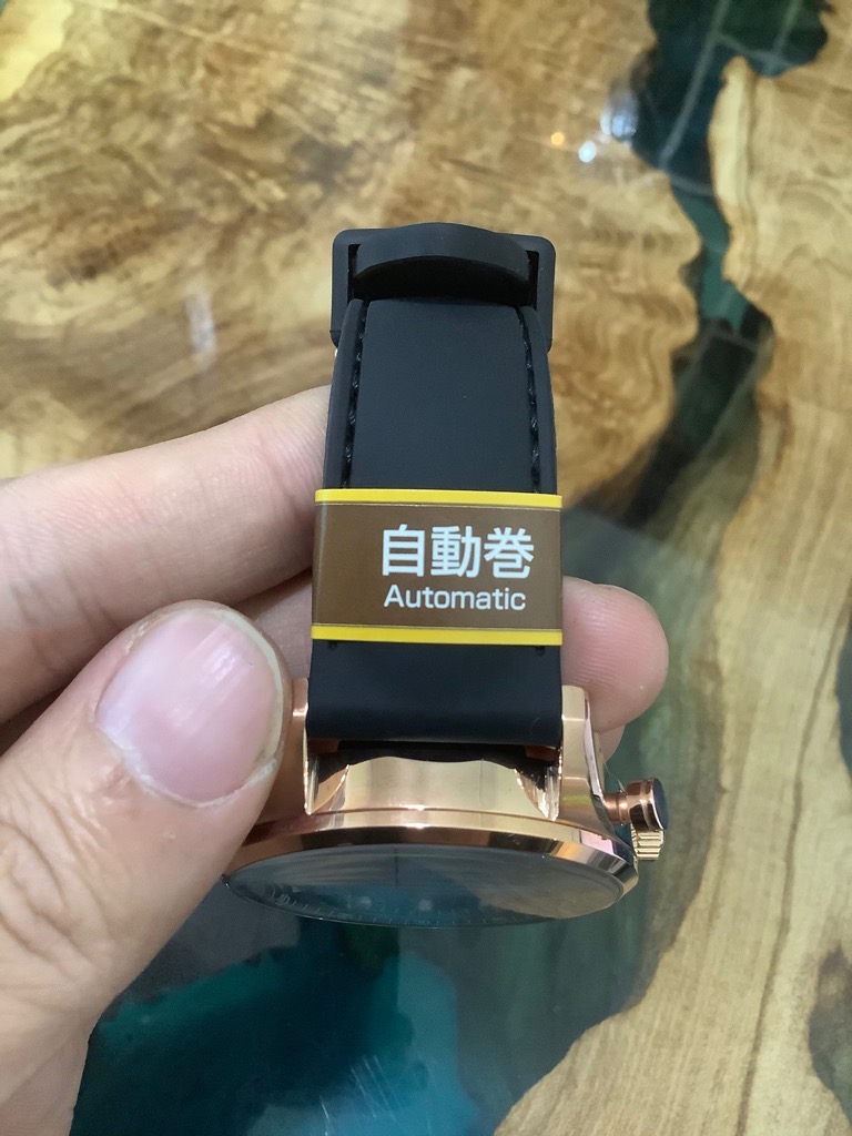 2904c49d-0a4f-49c5-bccb-2a8ac387be8e