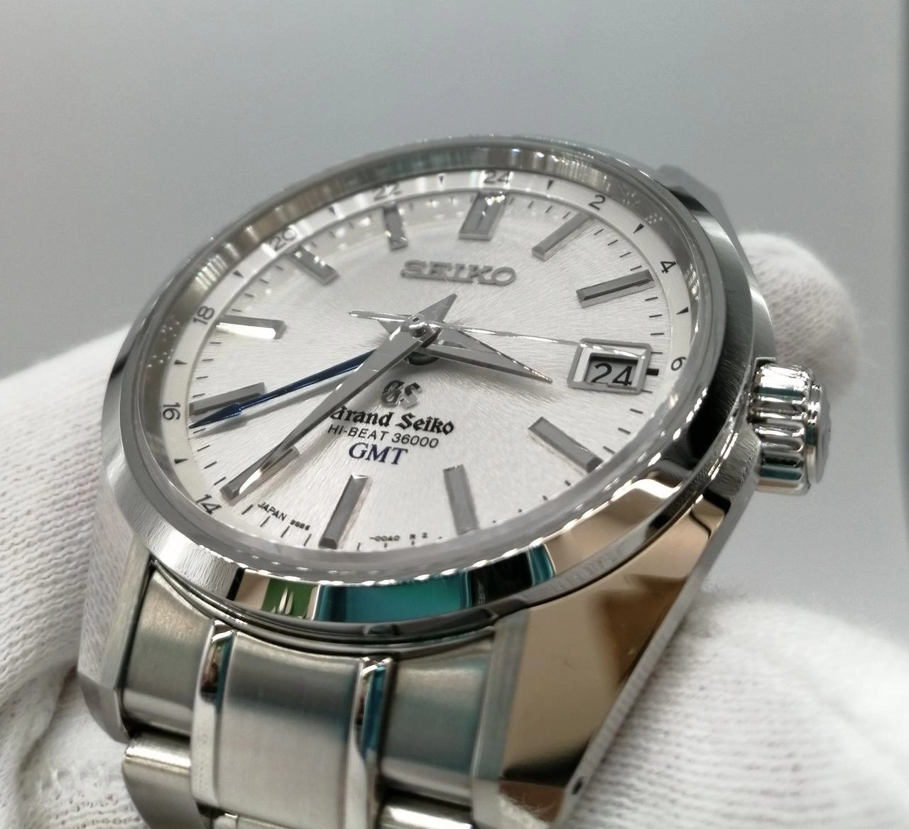 3-0ed4e58f-2da9-41b9-af4d-3d2b4ab4114b