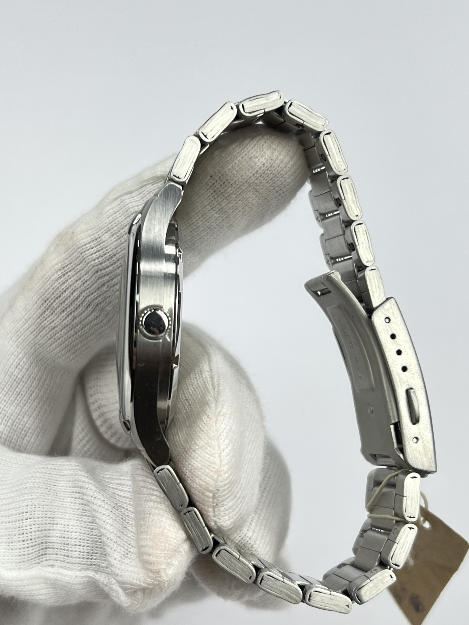 3-52f5db44-09cb-44a9-885b-1d590569b975