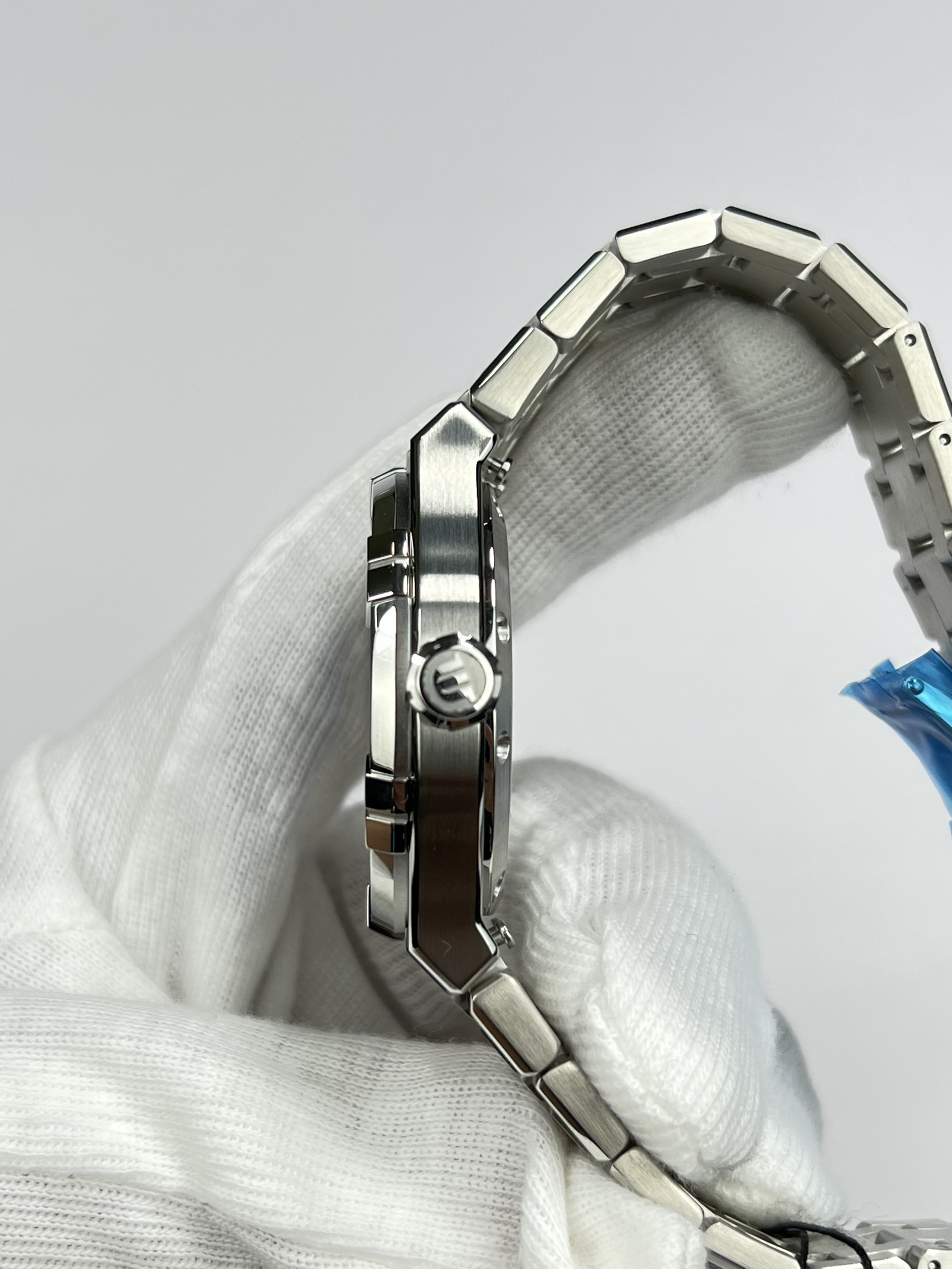 3-6a03bb3a-94ae-43e3-93e3-9704d1e0e281