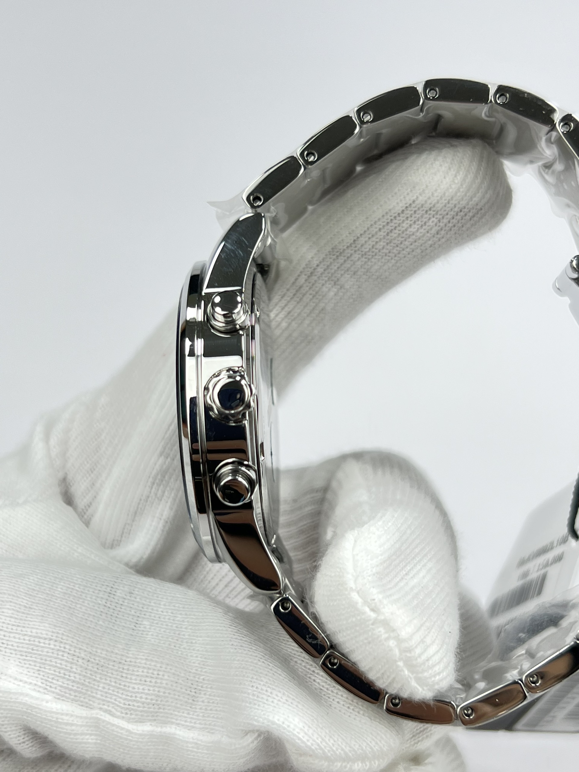 3-7cf56923-d5e0-453a-809b-2d6f0101603a