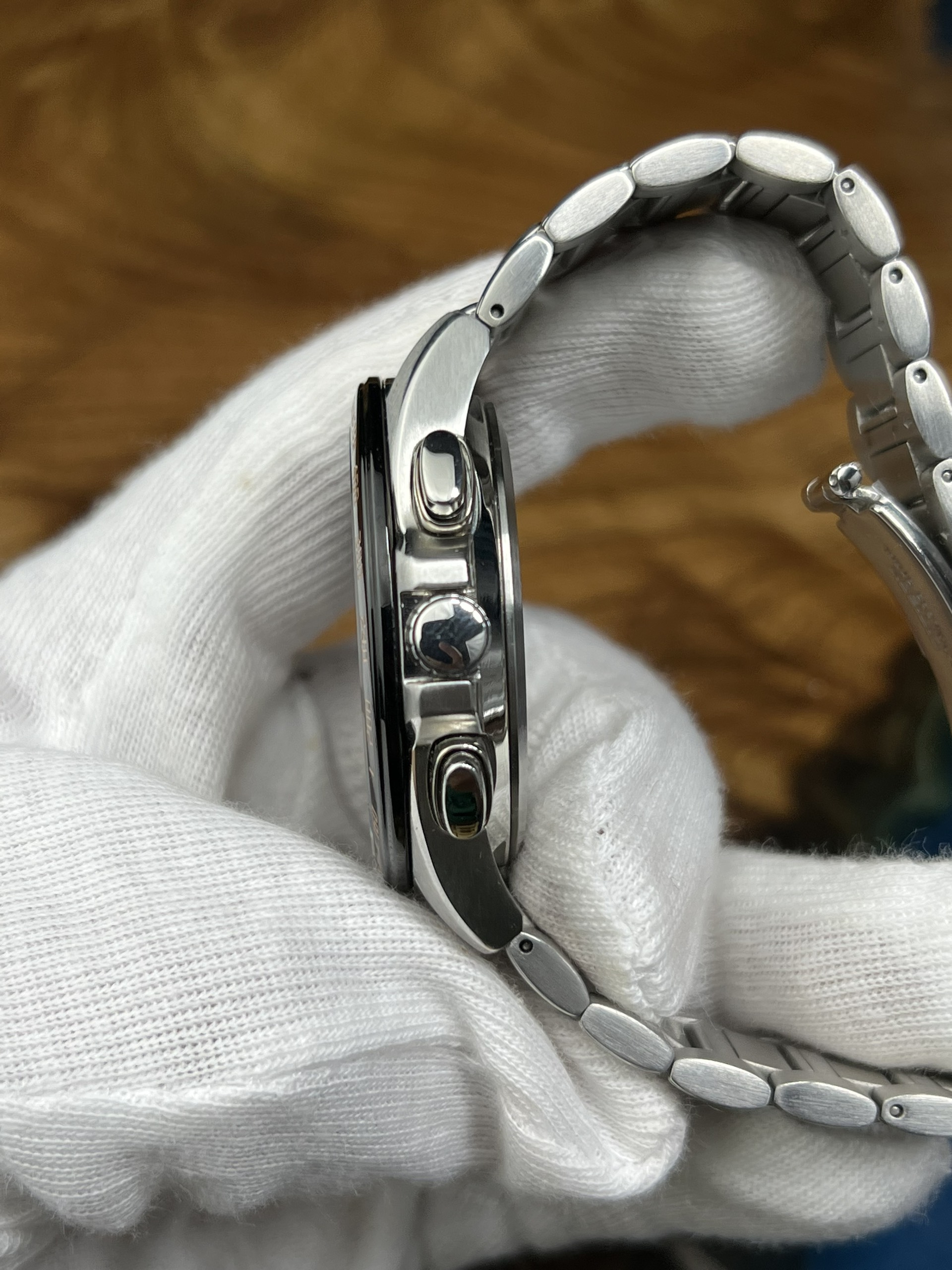 3-83e8f55e-0689-40e5-91c7-6bad489b83a8