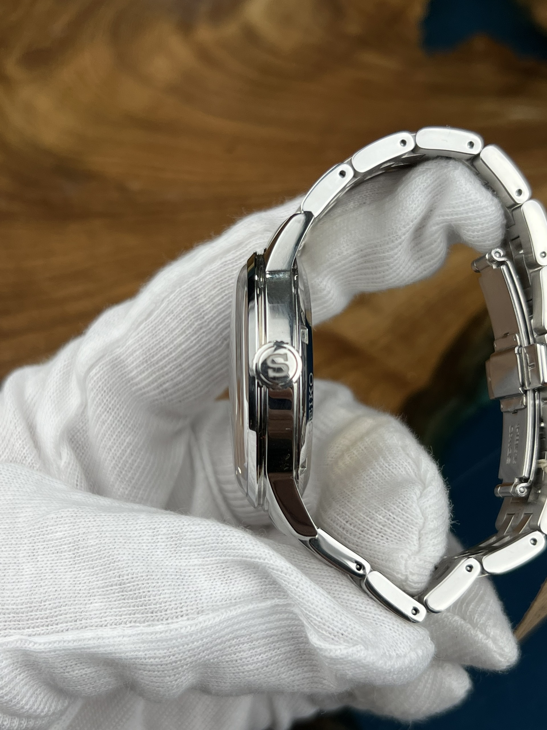 3-9fa25249-a041-47d6-a4a1-af3cebd5c74f