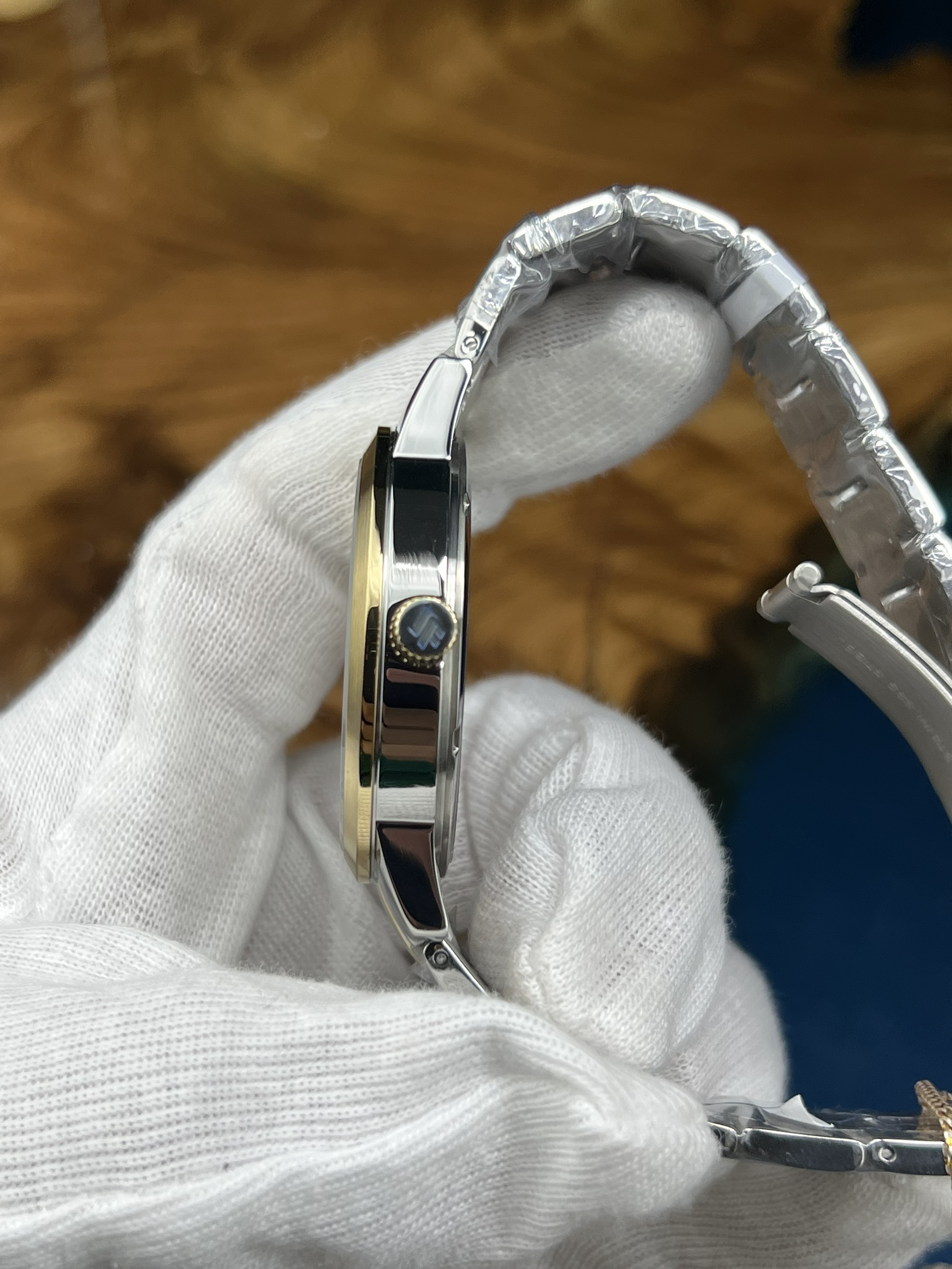 3-cecce90a-3f2a-407f-85f8-d74ec696629b