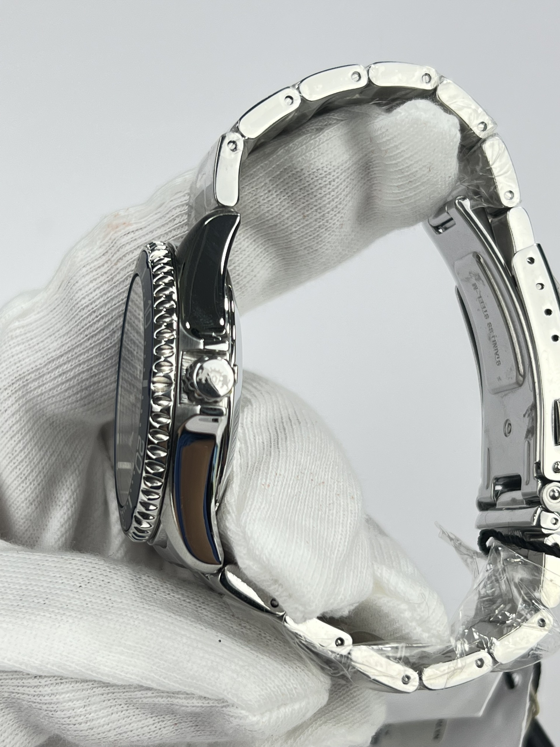 3-f2da2b02-ff0d-4bb2-8aac-f4186d453215-f80f4824-8299-49fc-8f0a-a0b0ed64c91f