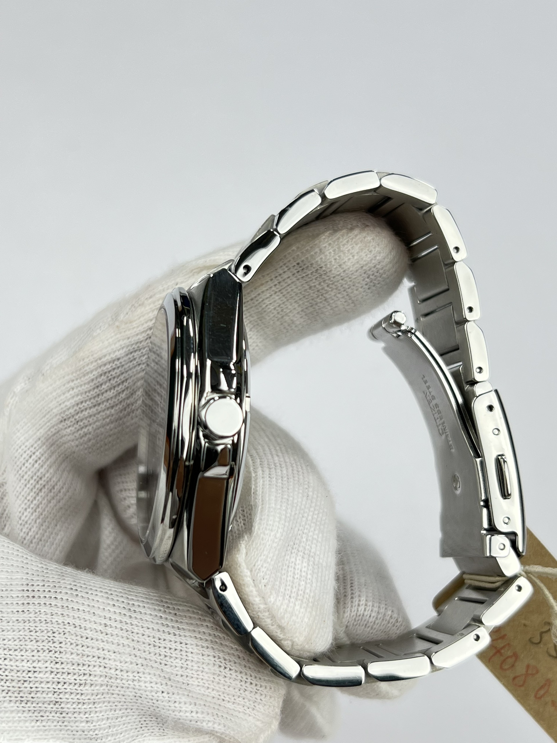 3-f3806f8d-3870-410d-925d-d9b66e04558c