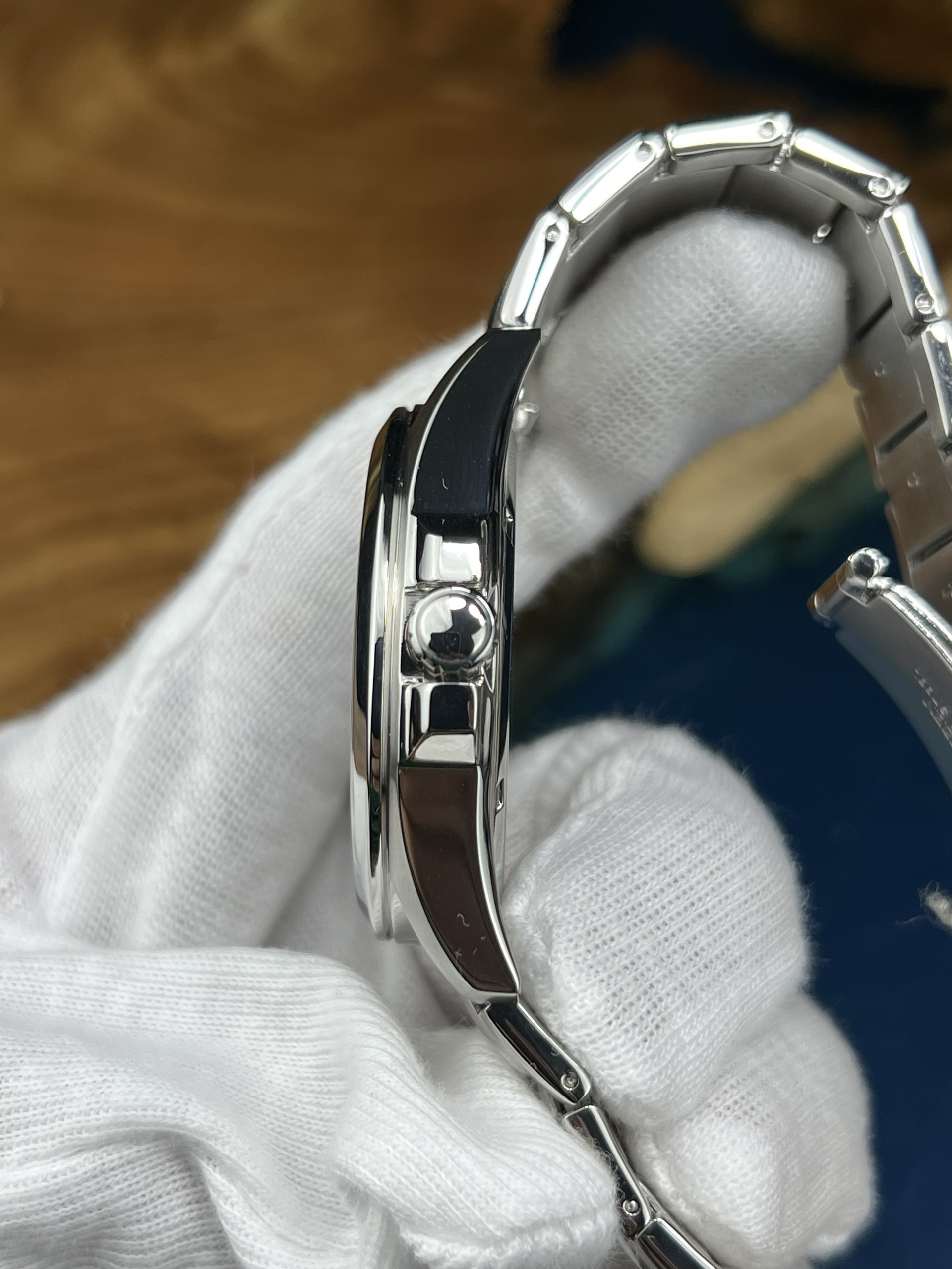 33-2772cead-6c92-4564-985b-46059079d0ff