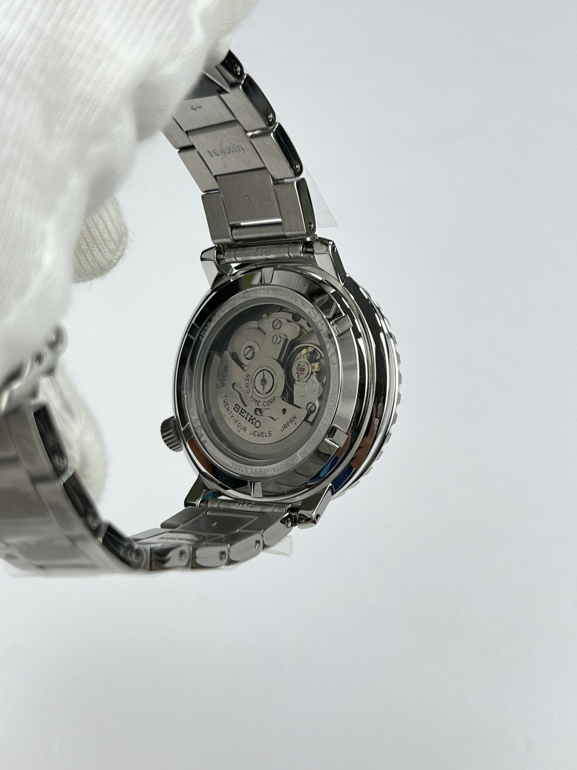 33-5d5f6d26-789b-41cf-a489-ffef0355cd65