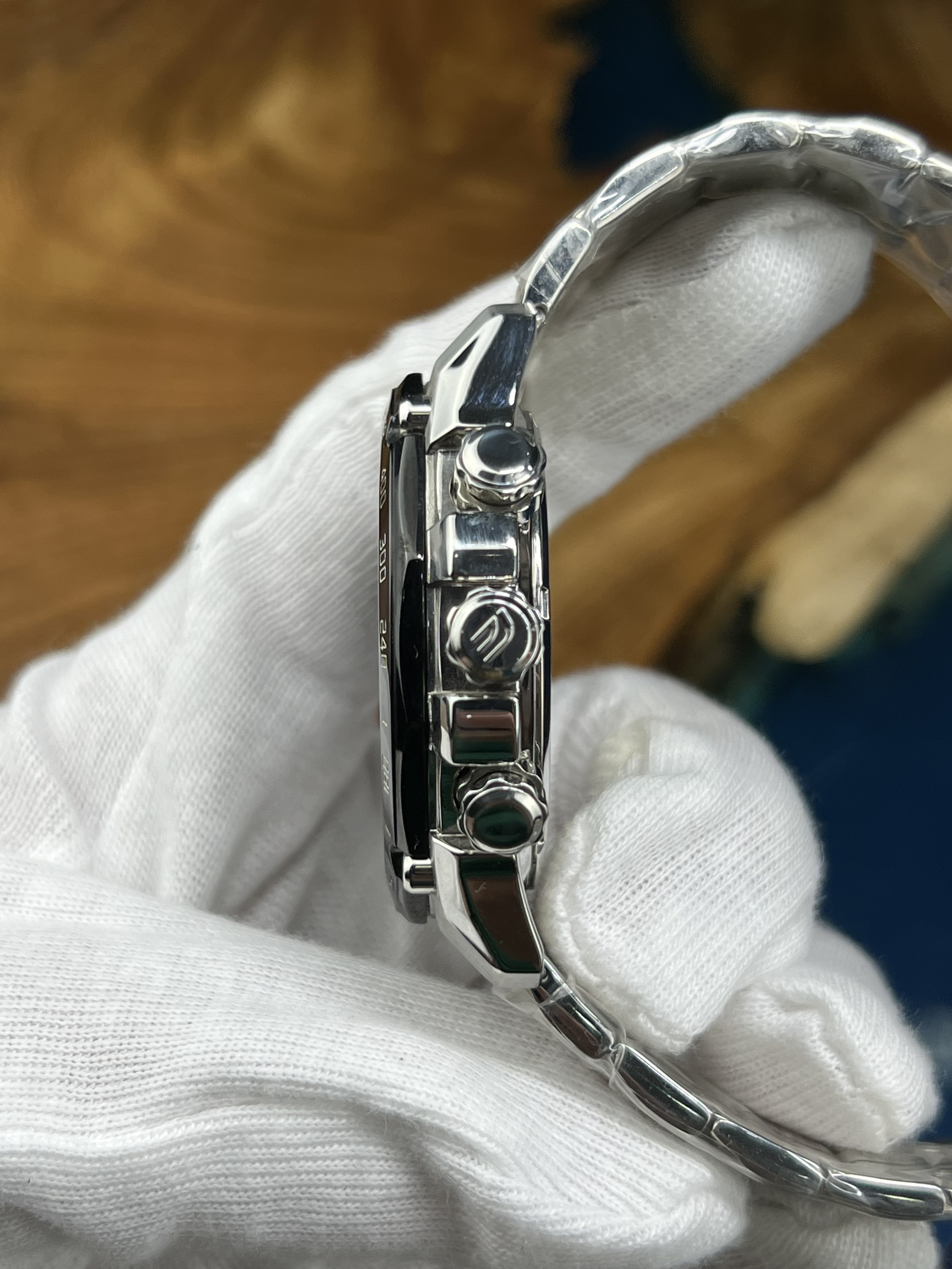 33-8db30908-8546-497f-aff1-ebc9b5a395be