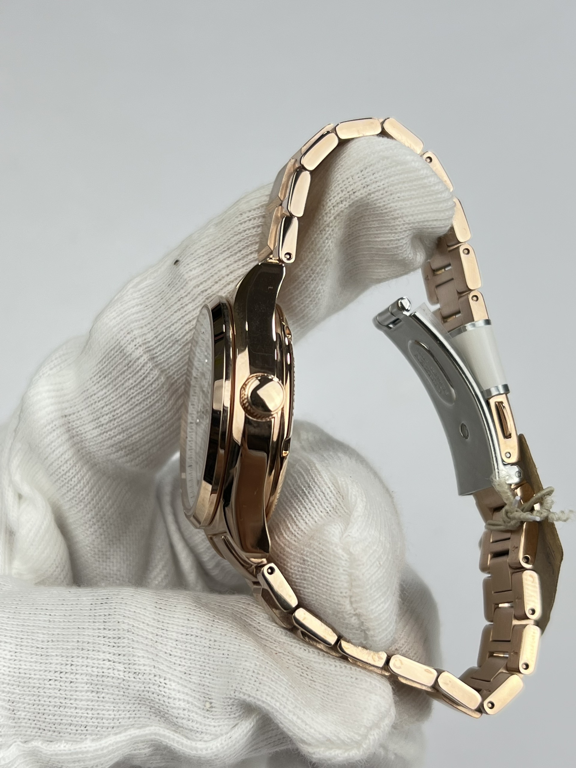 33-ac5412b4-a01f-4a4e-ae17-c2efe6524f82