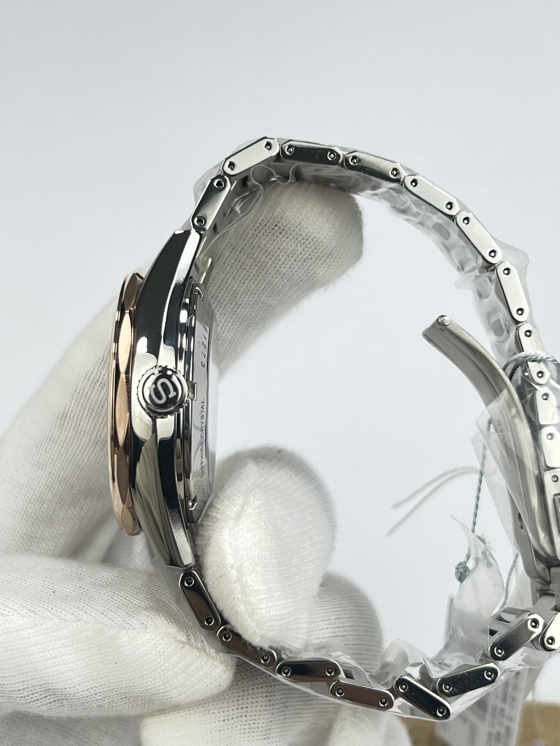 33-d4950df2-03a1-493d-9bb6-a25d2e1d784d-cf6b70a8-b6ff-47b0-8b42-f8feb02e5f18