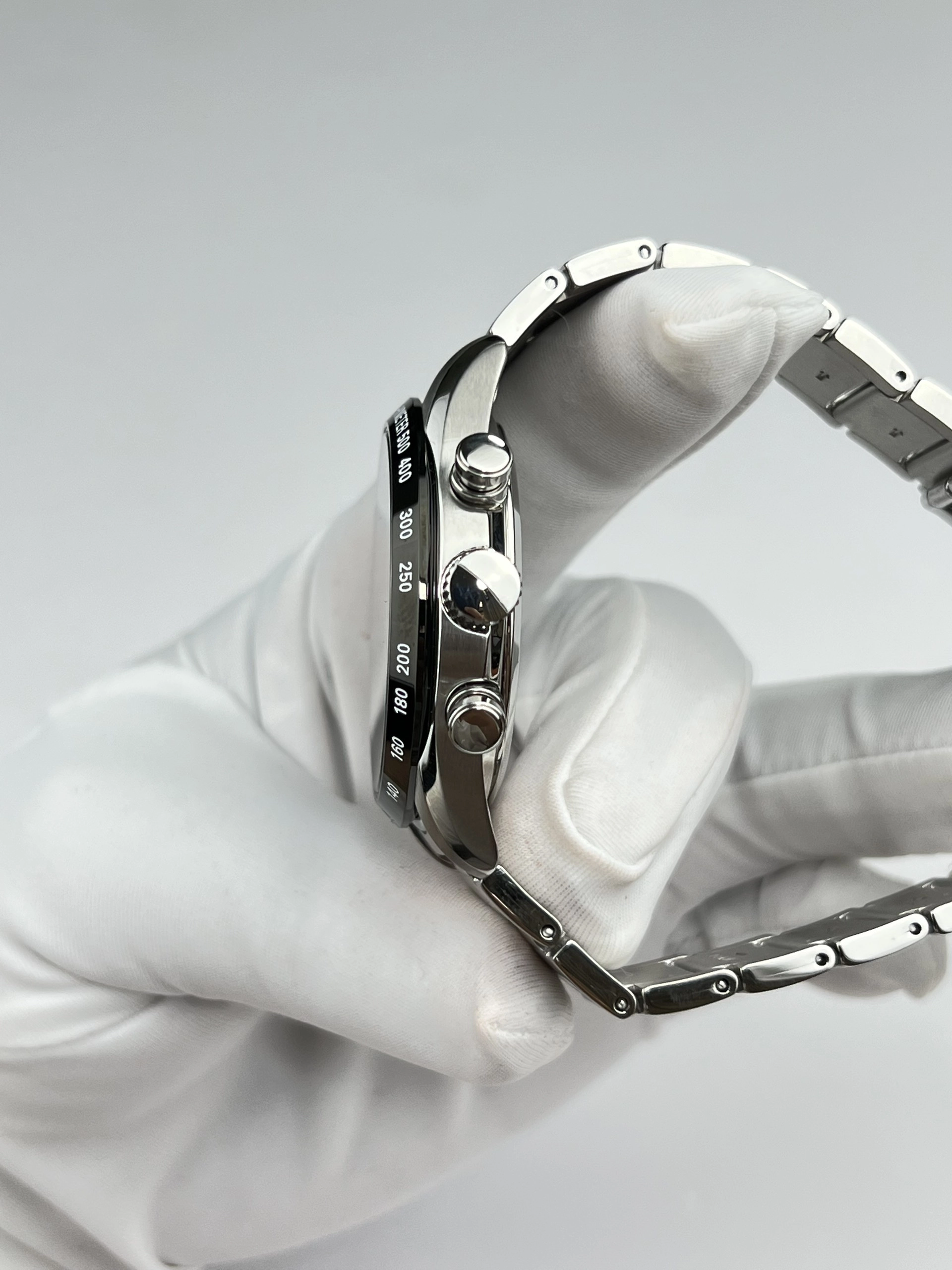 33-e5adce3d-6493-425a-b842-f3c71aa74533