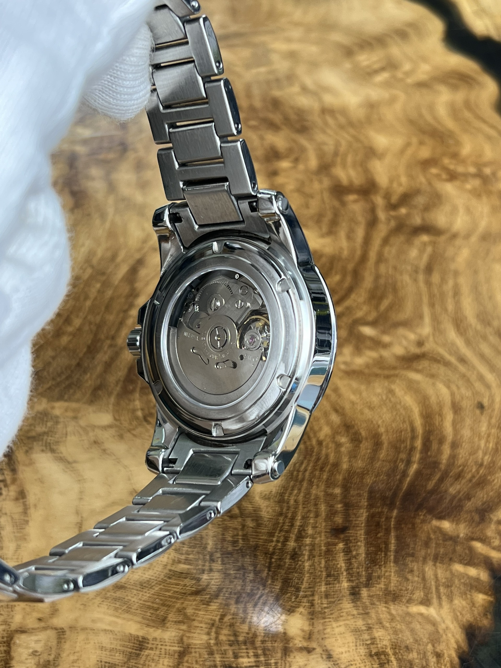 4-0390263b-e48e-4525-8427-386750bacc14