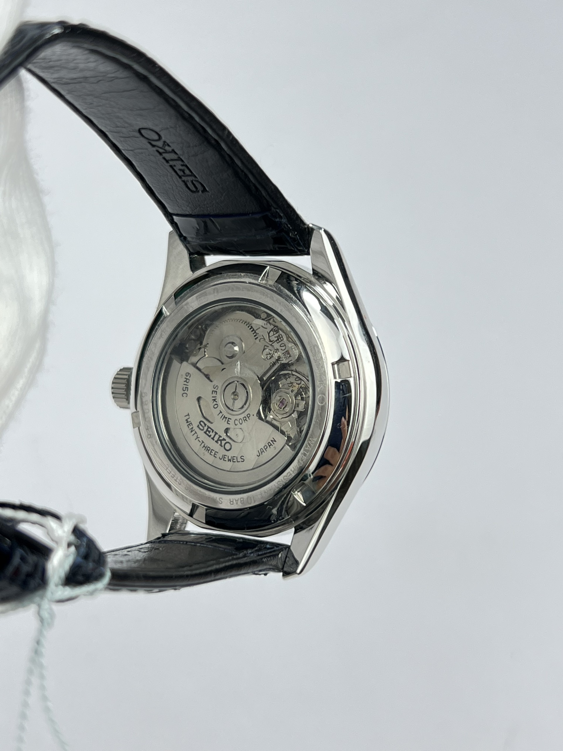 4-1b47c19f-c1f1-4cf8-8a21-1b19b5550cad