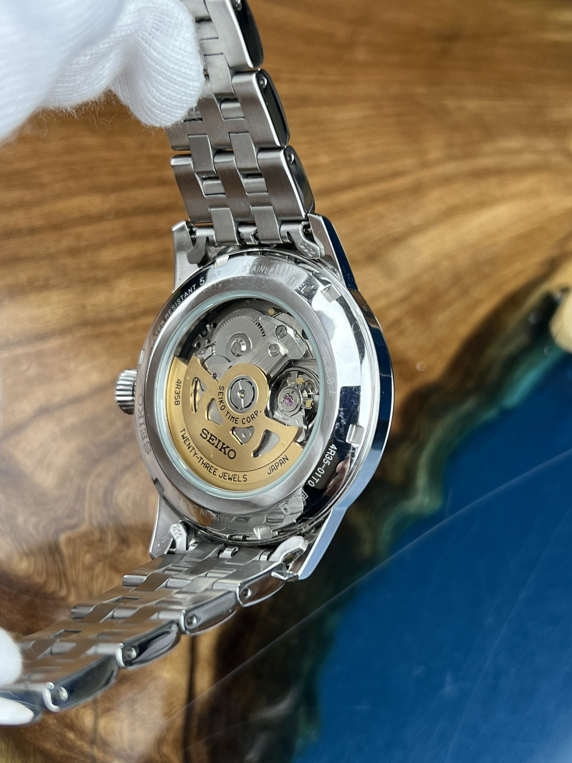 4-1f55e05d-4911-486f-905f-fbeb7f76f0a2