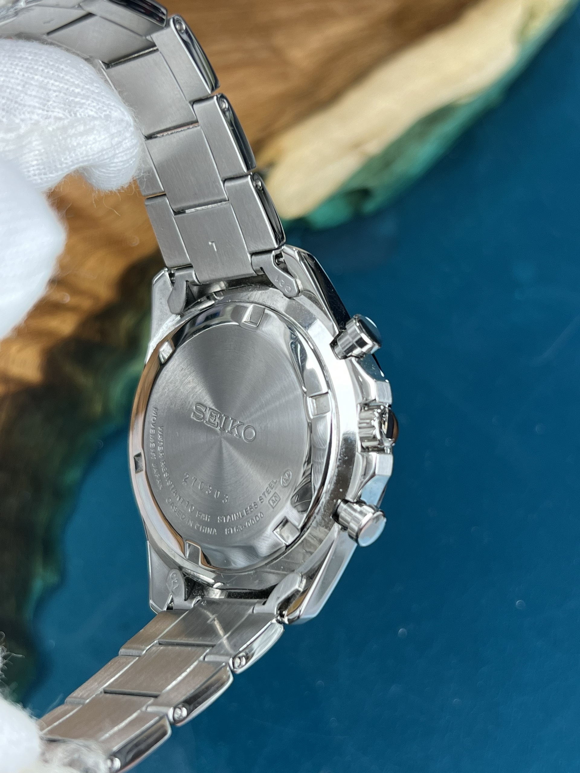 4-2b271f75-3a97-4639-9967-af3a85ad594f-cbad53df-5246-47f5-b1eb-7c31312d6929