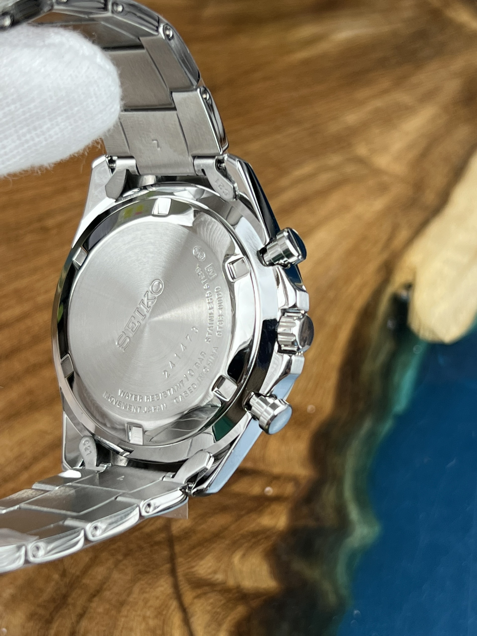 4-2b664dc4-9e01-4f93-b6a6-456be8b96d68