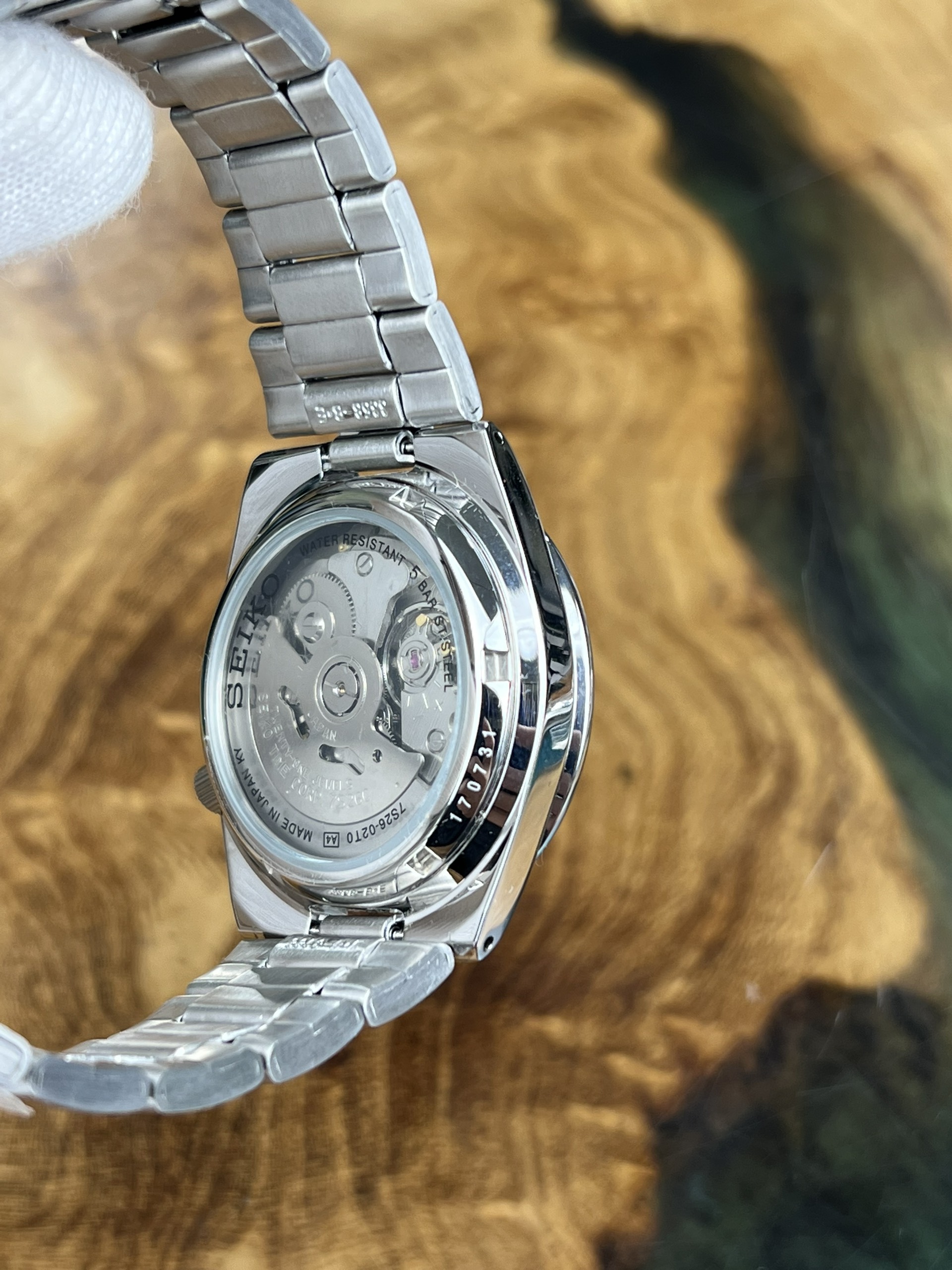 4-2de7ca2d-e33c-4da4-bb2d-0f7506644bea