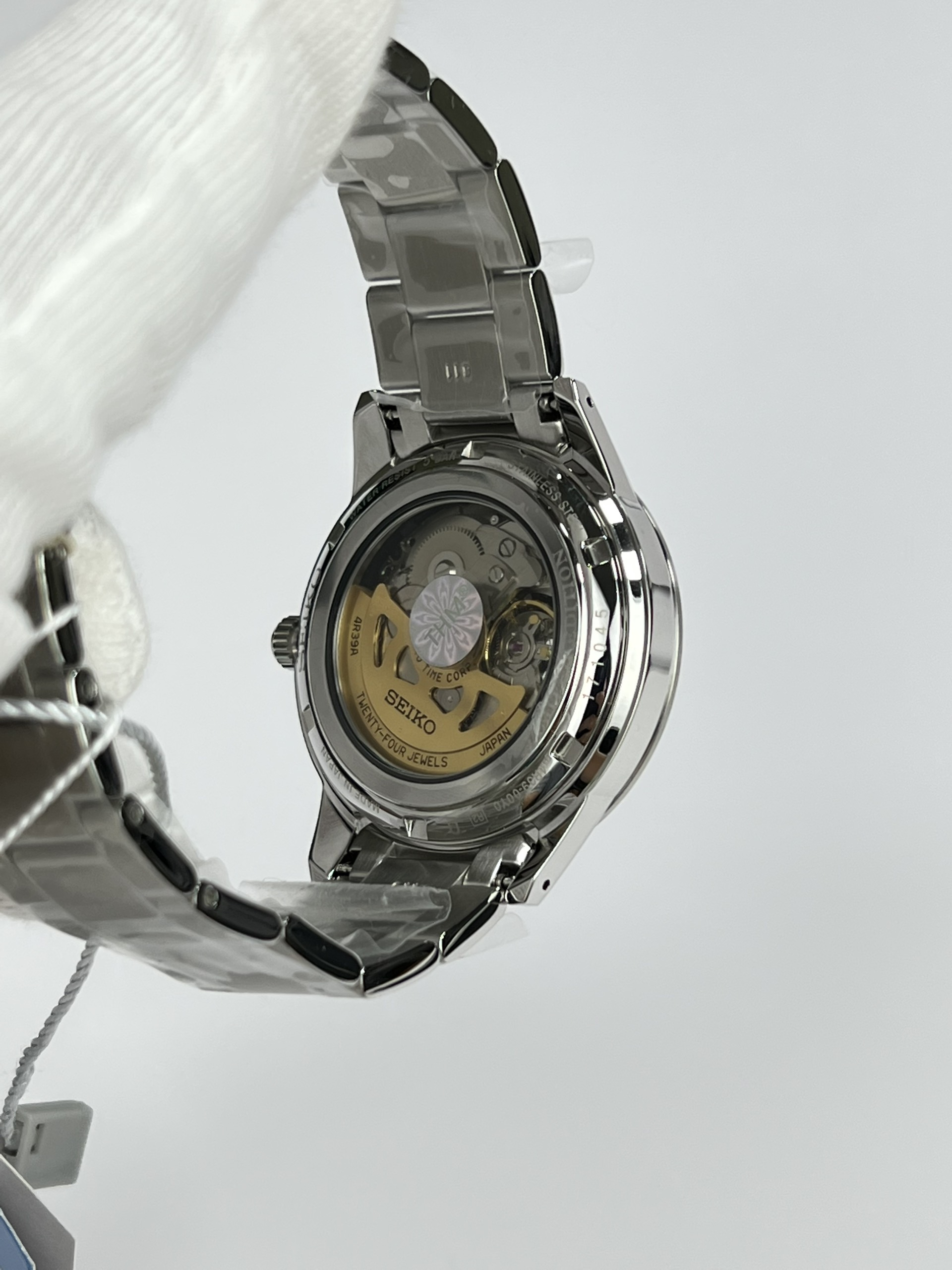 4-3f6ca064-1165-46c8-88e9-25e97e3da8e2-a0d377ce-6a73-47a8-bcf2-cc82c30e0973