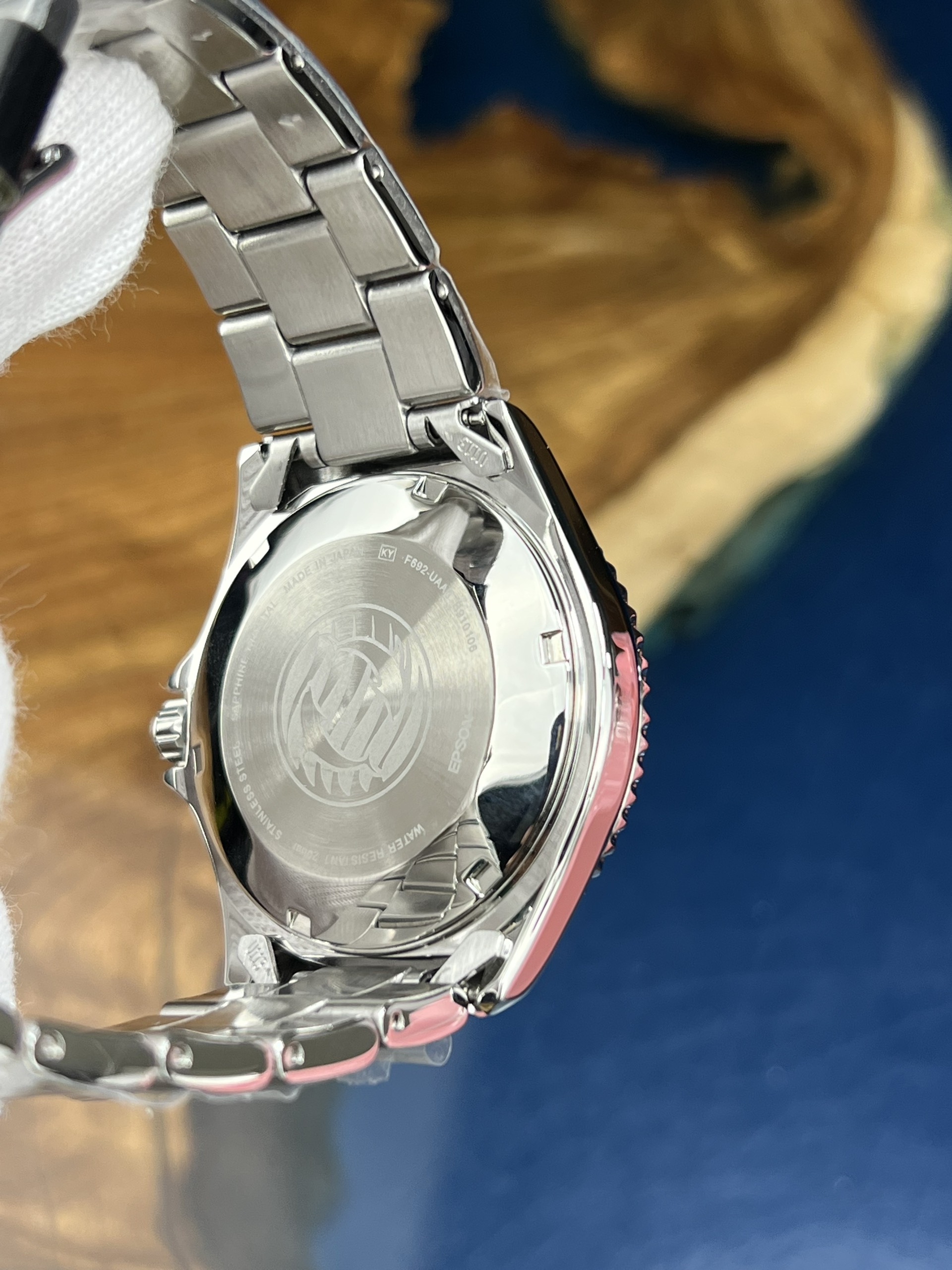 4-64974816-e239-4d5f-b1cc-734cad9e9ca2