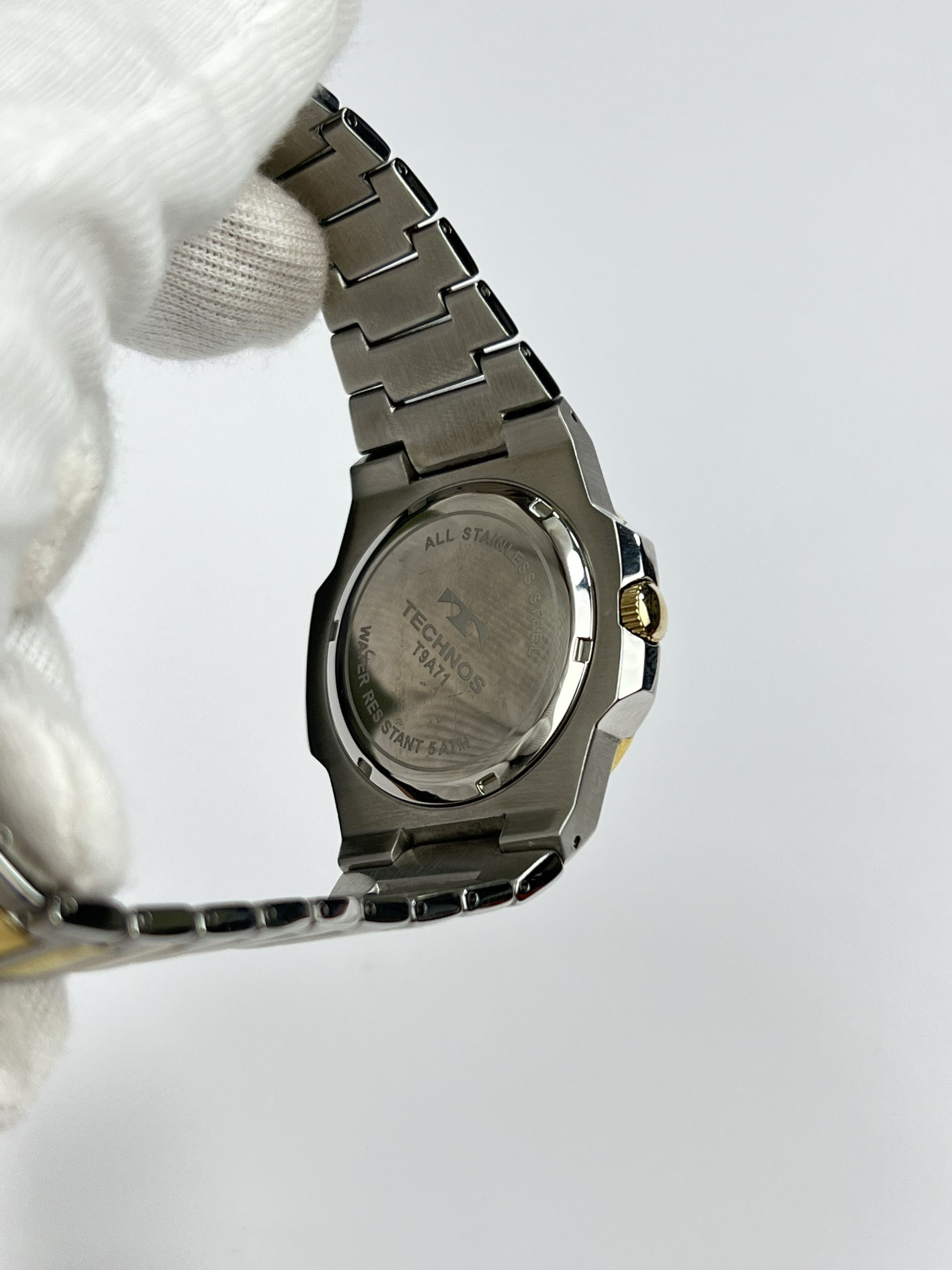 4-883f1191-9fb1-4868-97d2-c0036f5ba852