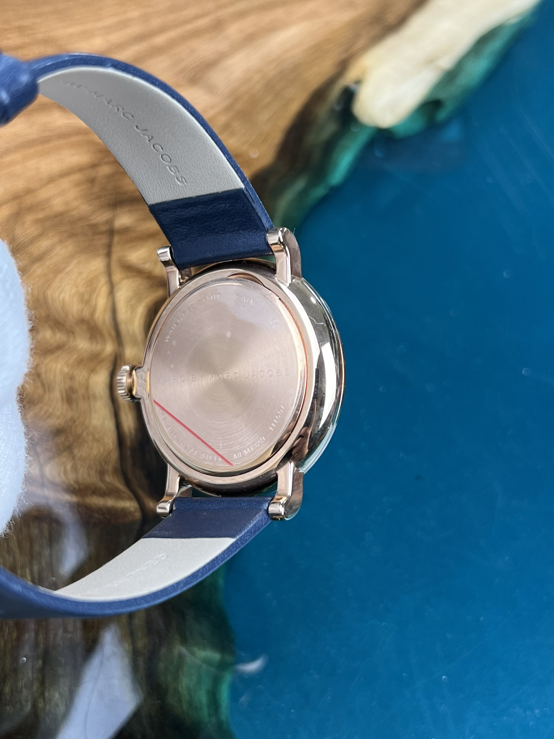 4-a7d51834-ab22-4307-a3f7-3de019fc1af2