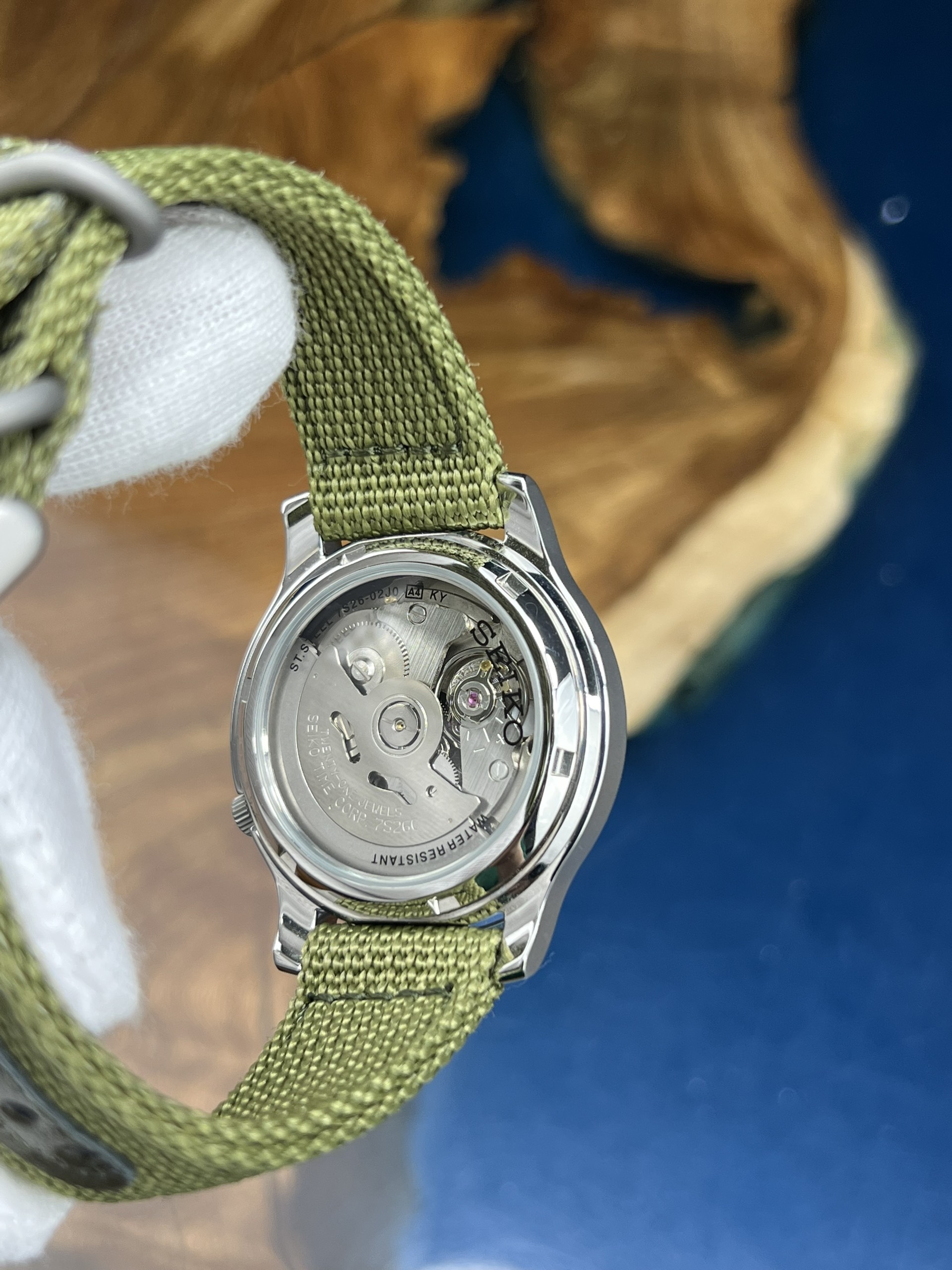 4-aea55d39-f28e-4ec7-ba23-a4ea214d2df5