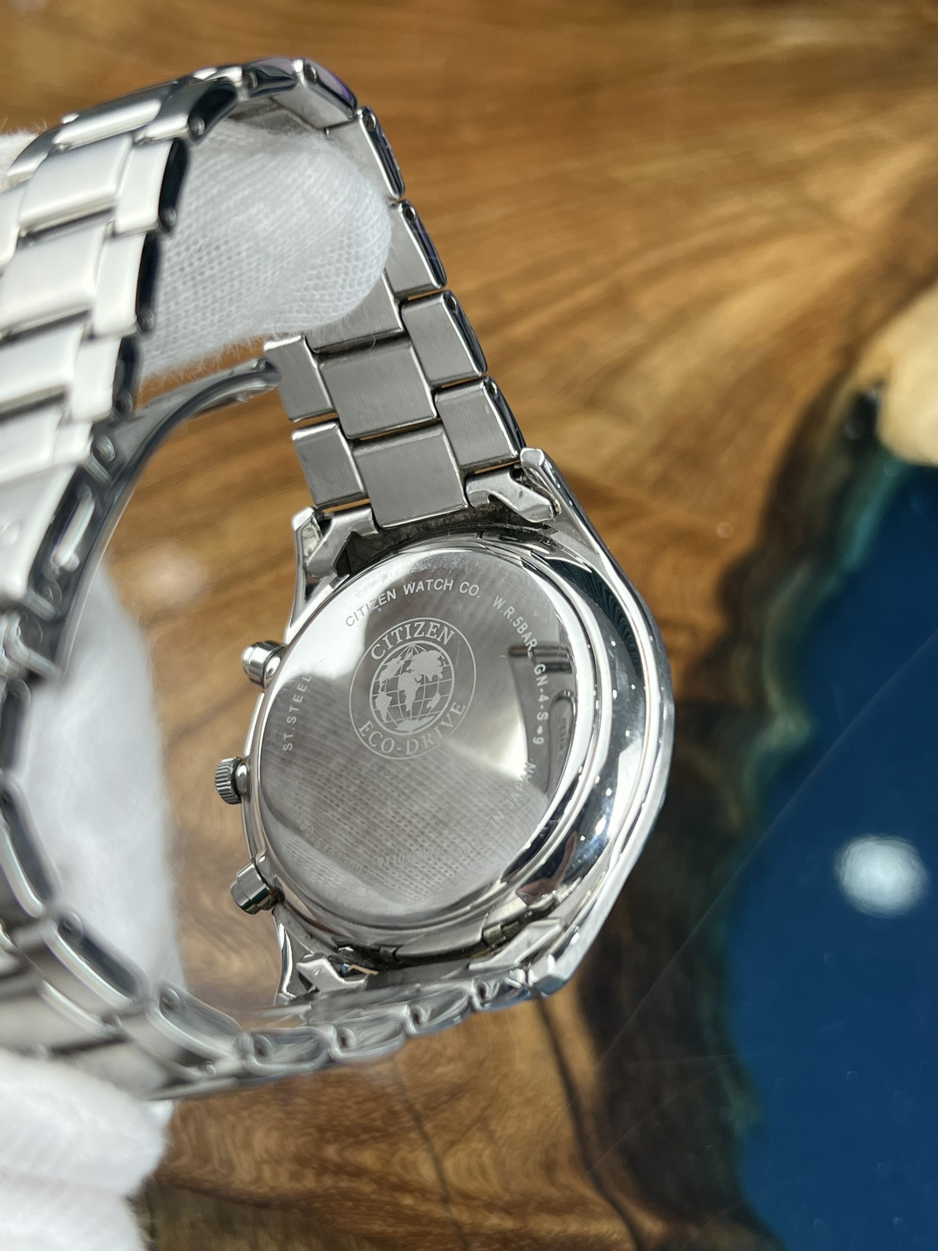 4-e1b9029f-b5cc-4b93-9c64-c5b7fe7de0ce