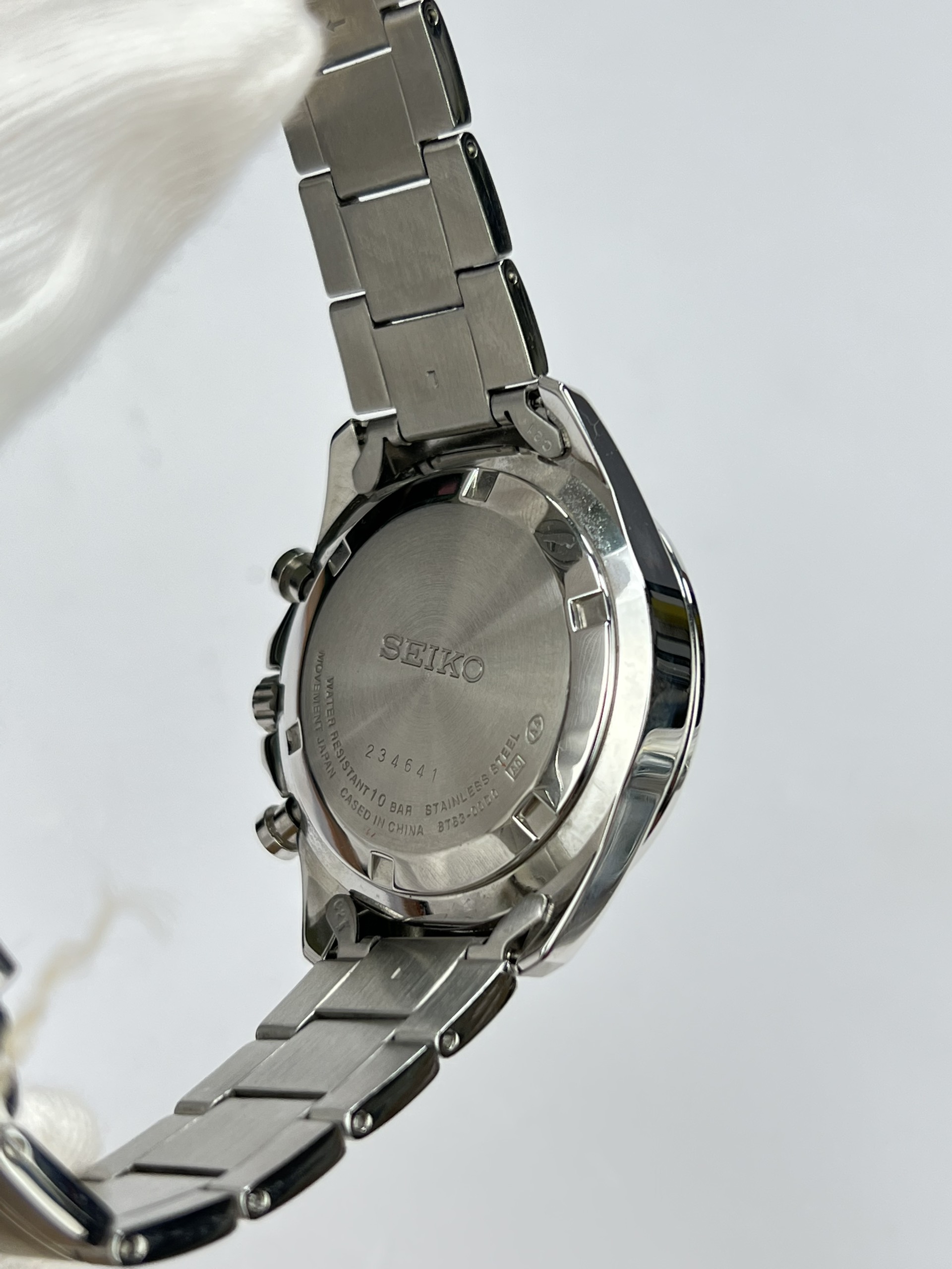 4-e7dbcf76-05d2-4a3e-8709-e2536c35f98e