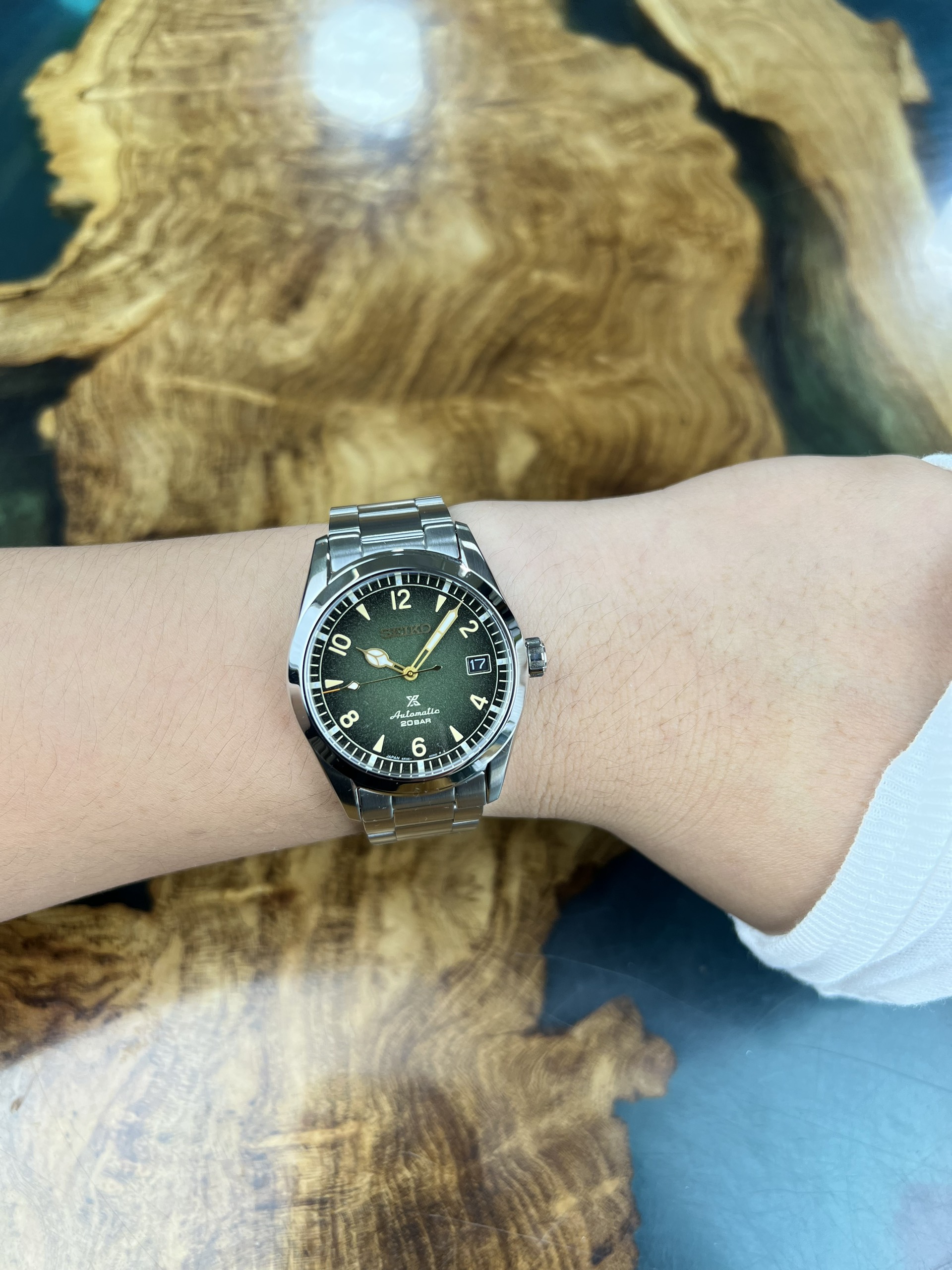 4-ebcdb05d-2e4e-41eb-9279-9e5e14755f4a